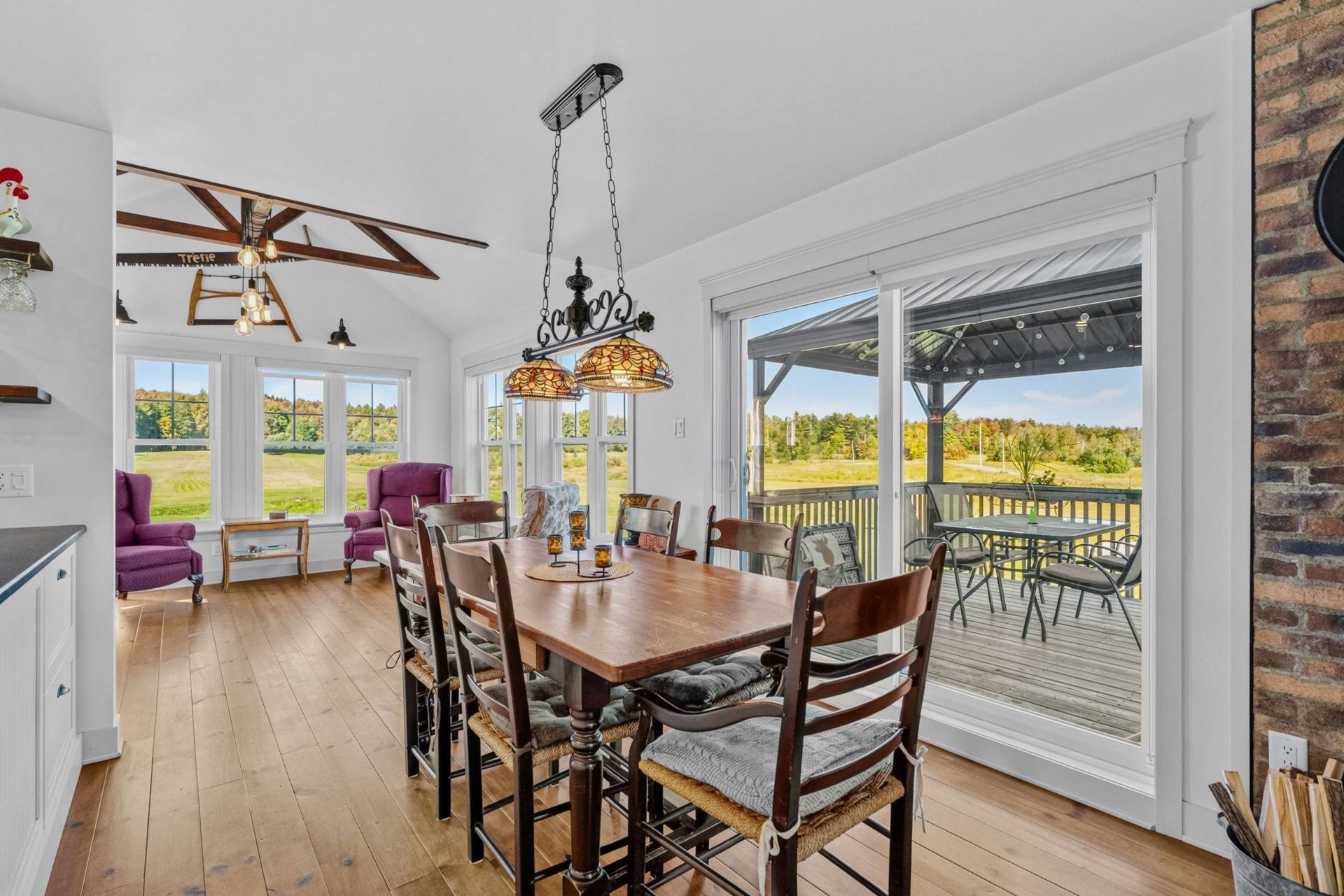 









607


Mtée Rodgers

,
Lachute,




QC
J8H3W8

