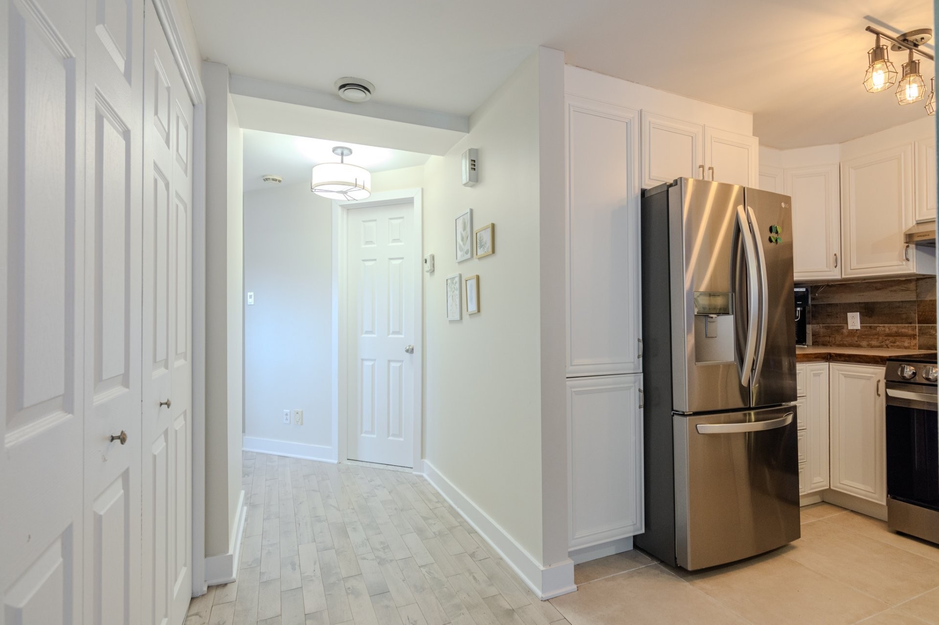 









30


Av. Jean-Baptiste-Varin

,
La Prairie,




QC
J5R6E5

