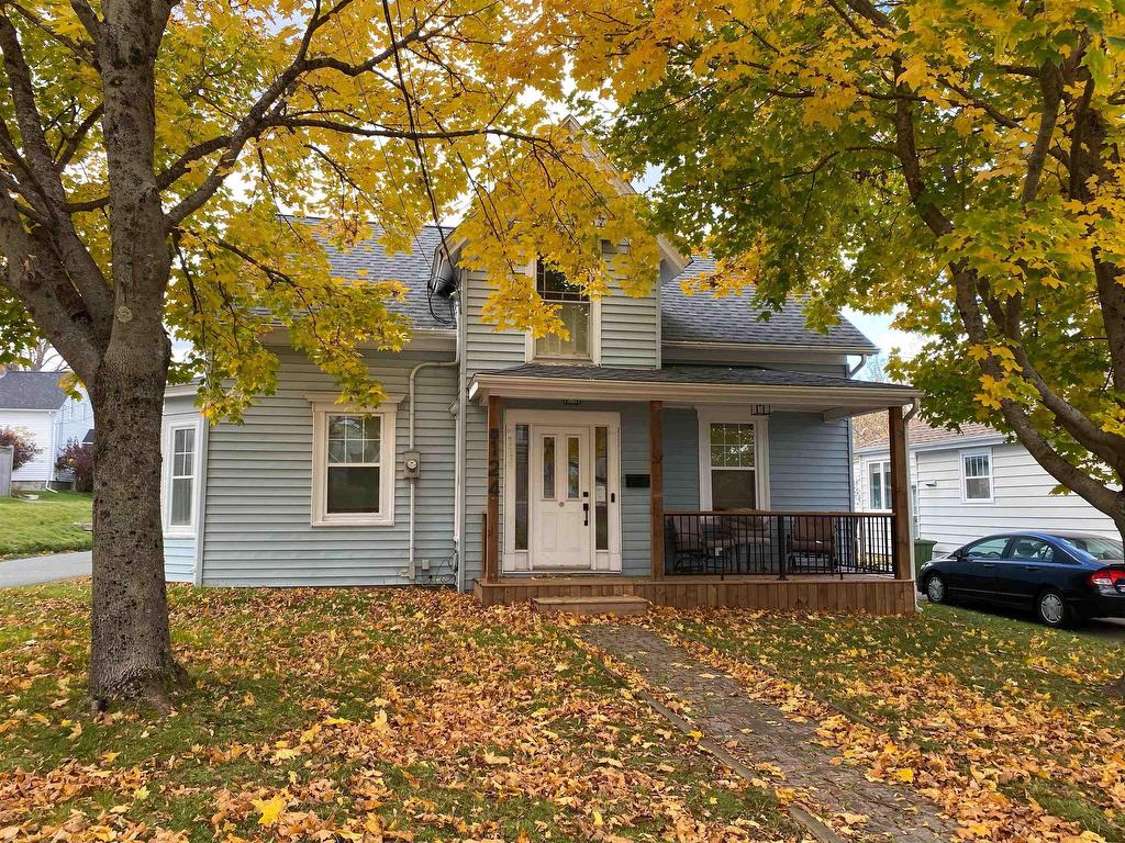 












124 Young St

,
Truro,




NS
B2N 4V9

