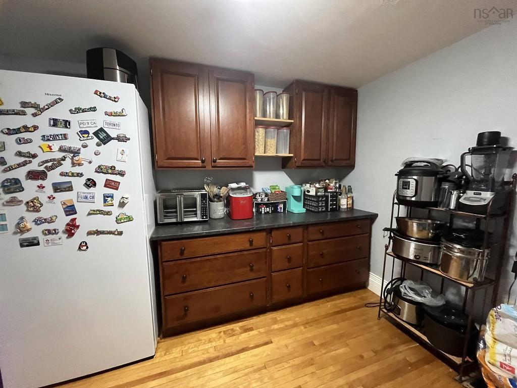 












124 Young St

,
Truro,




NS
B2N 4V9

