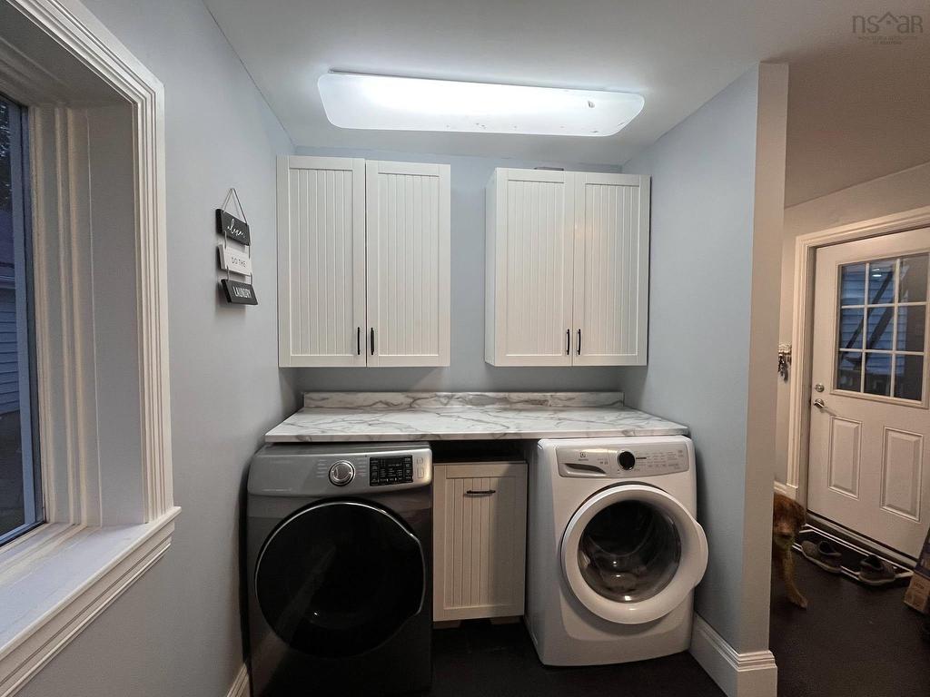












124 Young St

,
Truro,




NS
B2N 4V9

