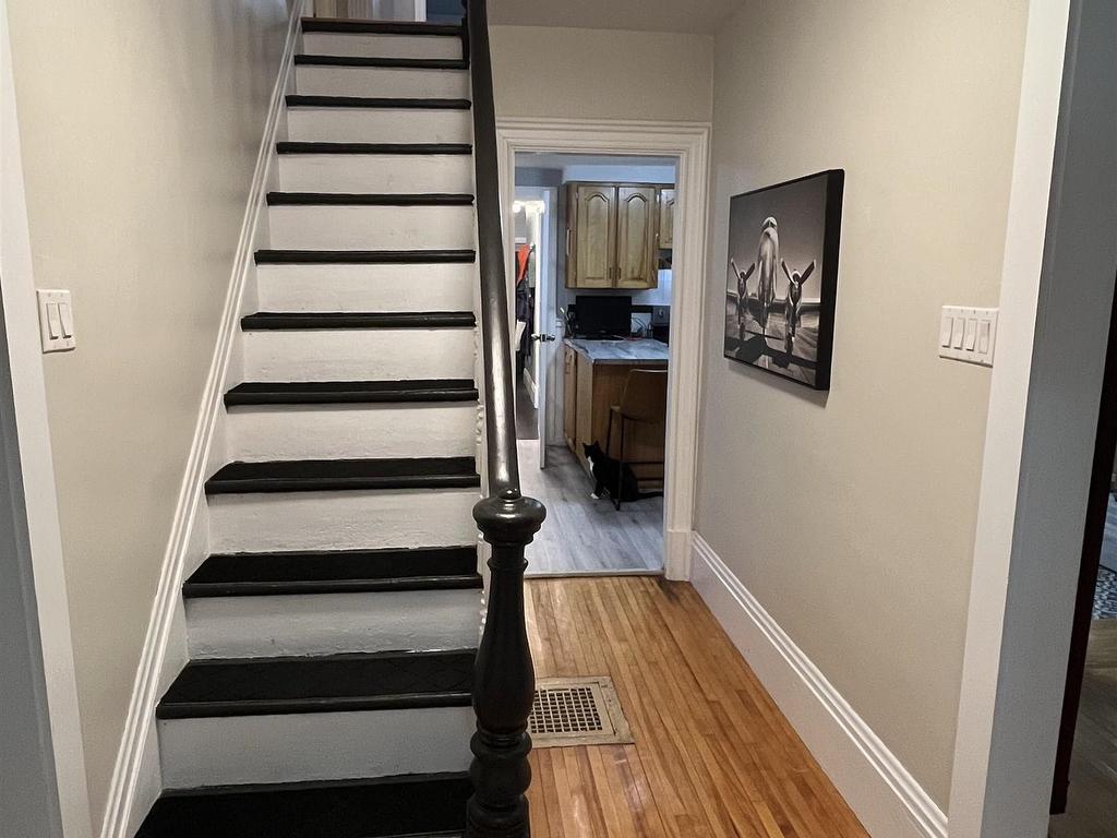 












124 Young St

,
Truro,




NS
B2N 4V9

