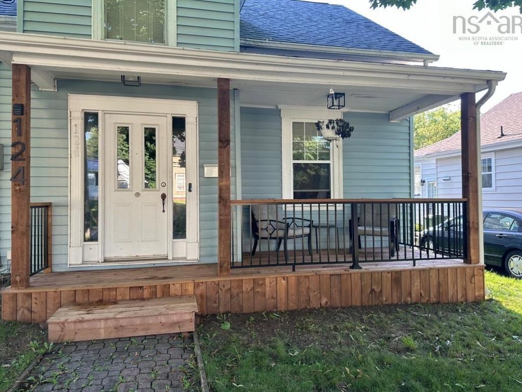 












124 Young St

,
Truro,




NS
B2N 4V9

