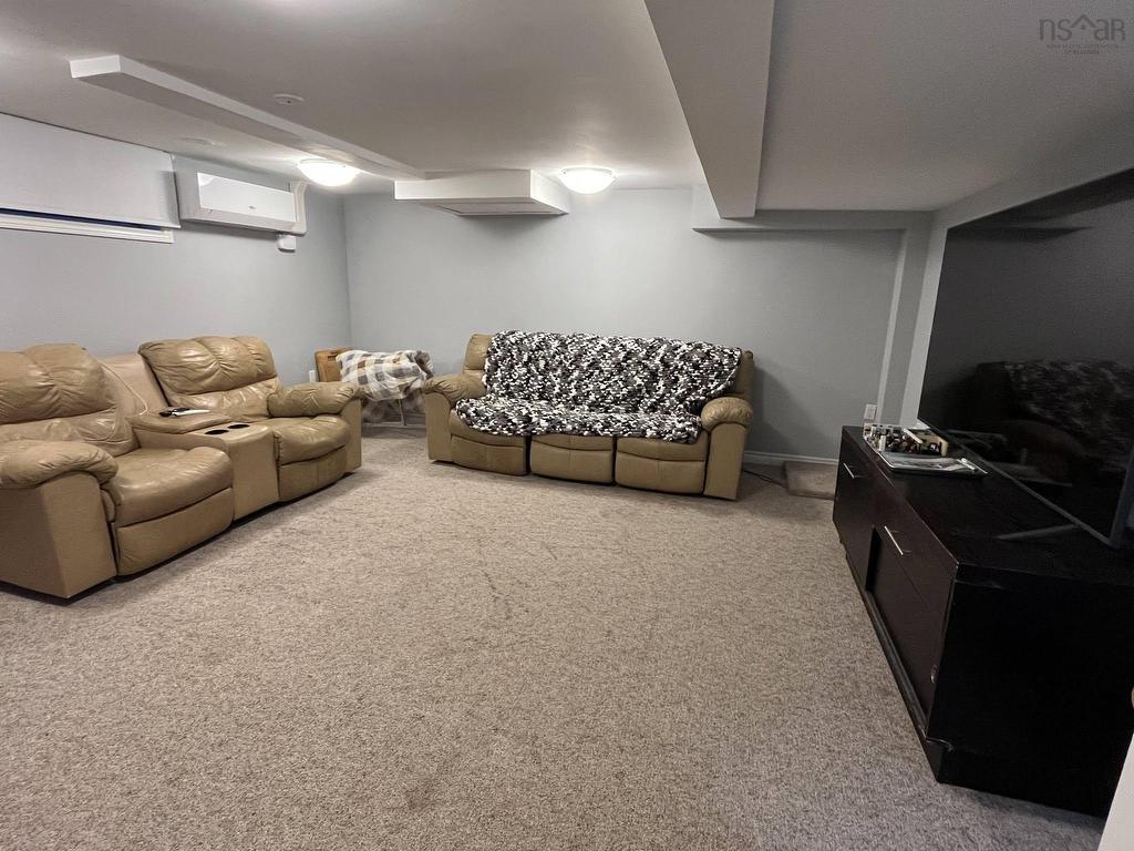 












124 Young St

,
Truro,




NS
B2N 4V9

