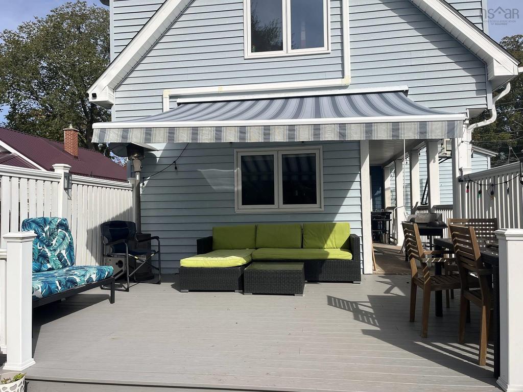 












124 Young St

,
Truro,




NS
B2N 4V9

