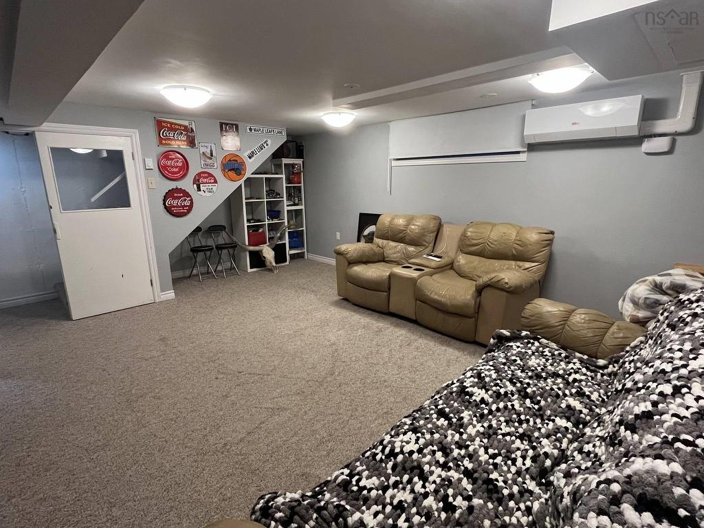 












124 Young St

,
Truro,




NS
B2N 4V9

