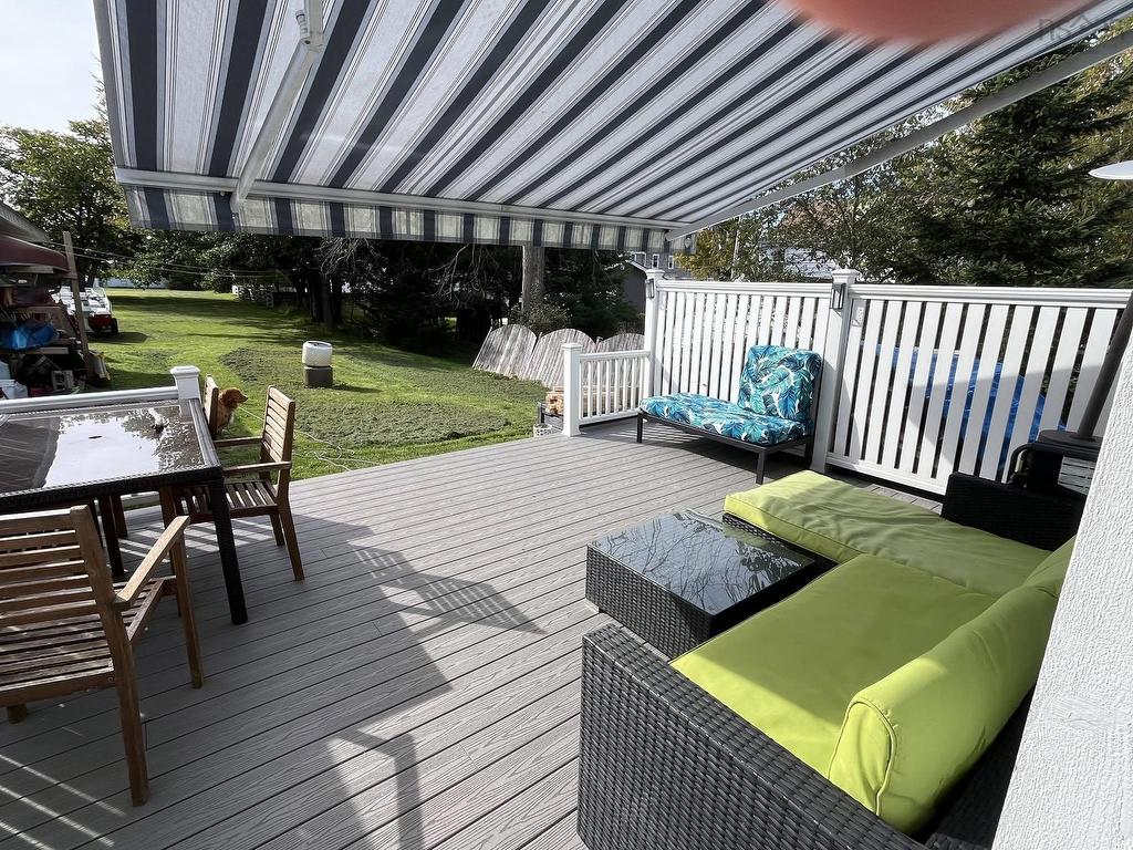 












124 Young St

,
Truro,




NS
B2N 4V9

