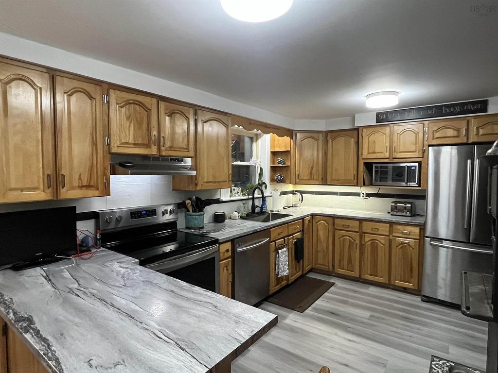 












124 Young St

,
Truro,




NS
B2N 4V9

