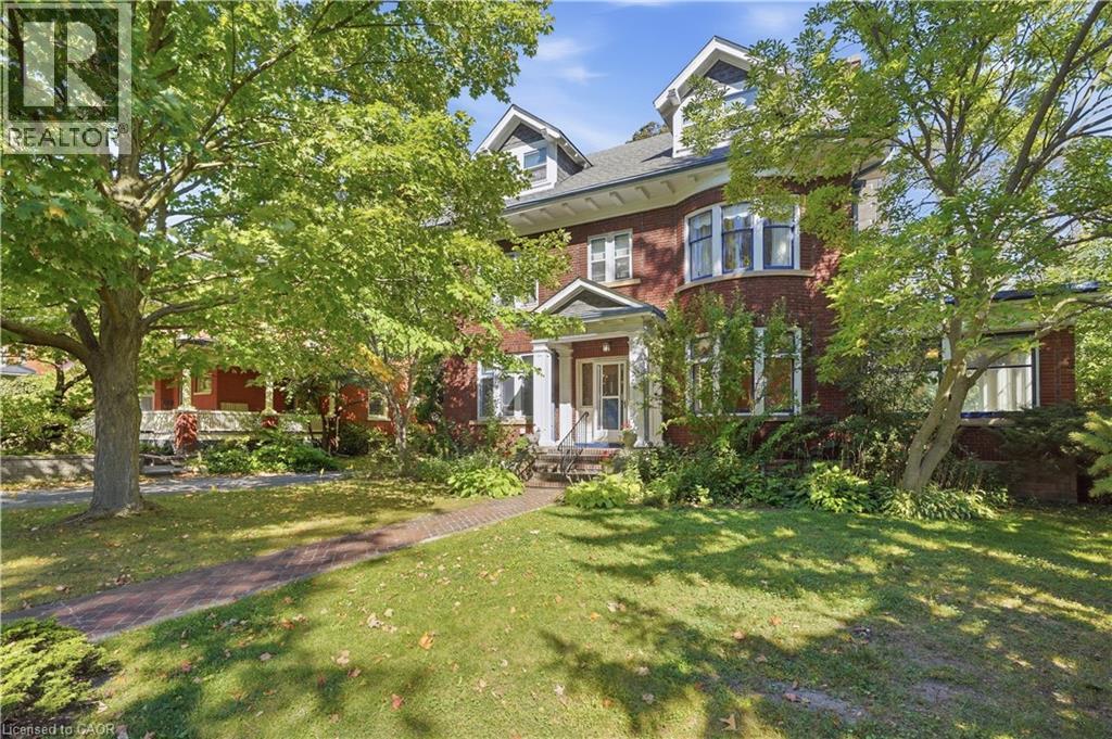 












32 WENTWORTH Avenue

,
Cambridge,




Ontario
N1S1G6


