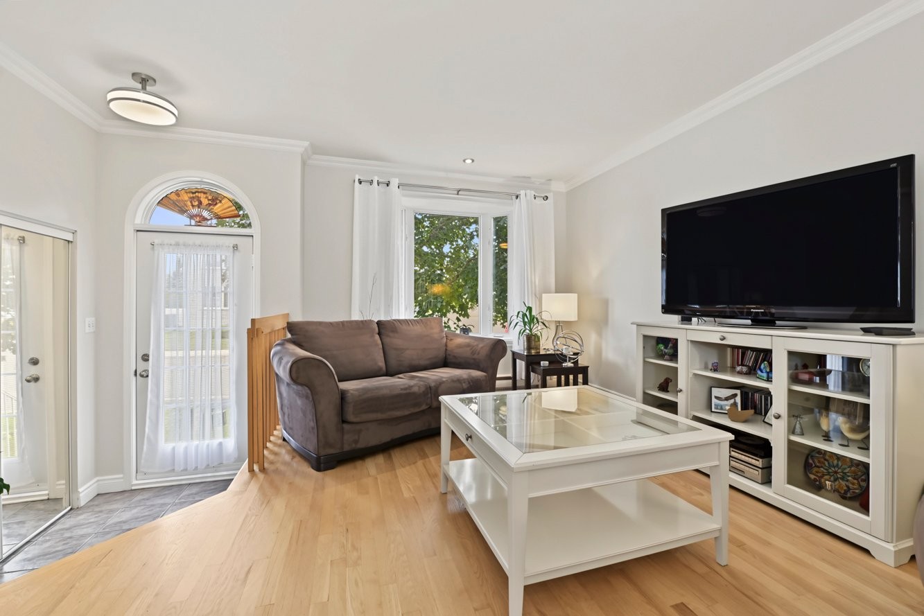 









457


Rue de la Tenure

,
Varennes,




QC
J3X2H6


