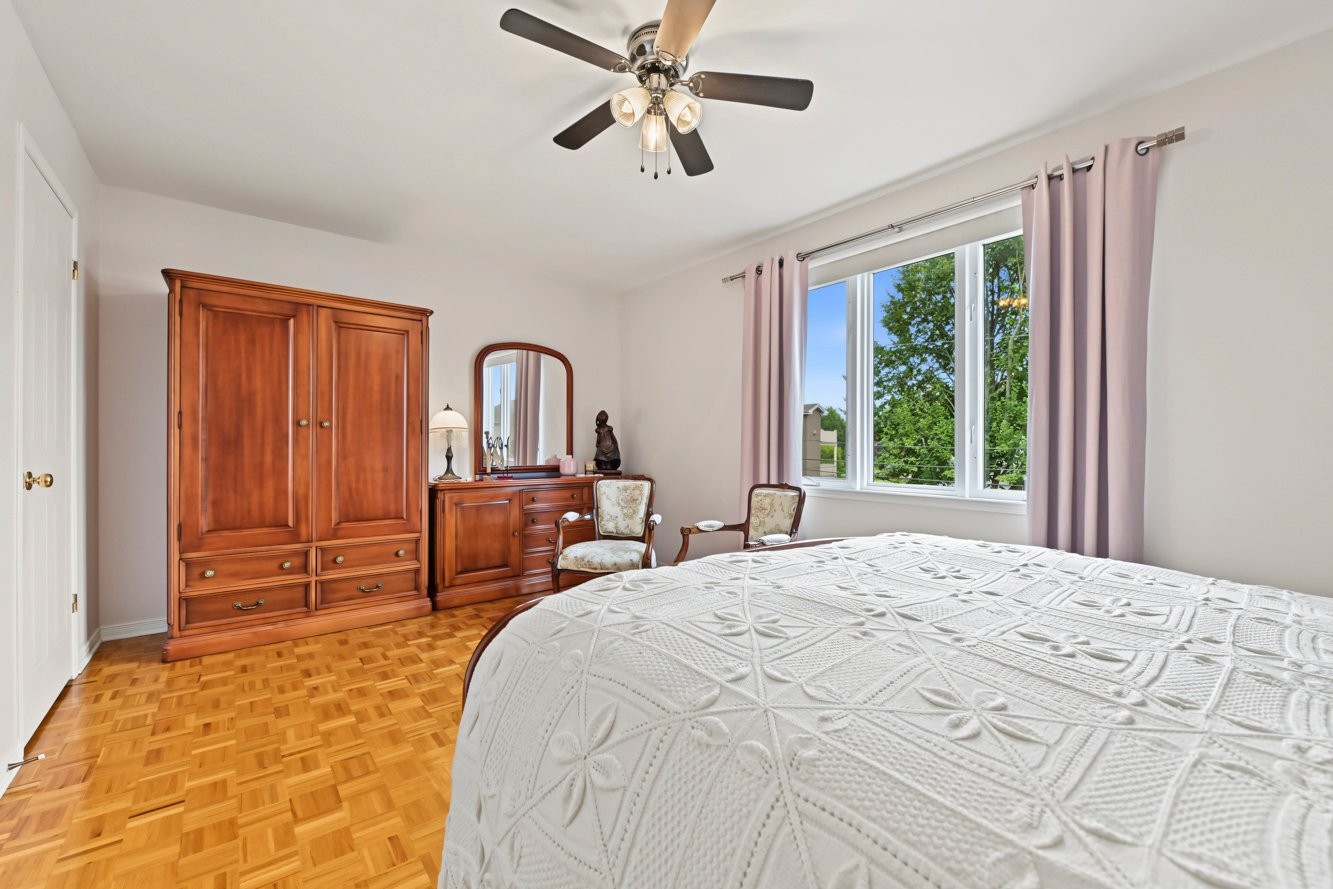 









457


Rue de la Tenure

,
Varennes,




QC
J3X2H6

