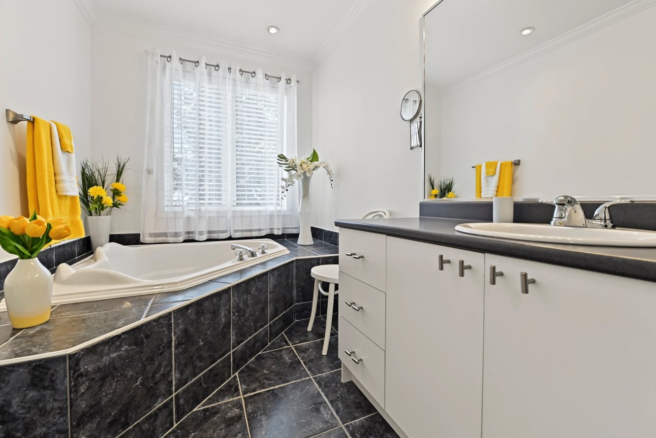 









457


Rue de la Tenure

,
Varennes,




QC
J3X2H6

