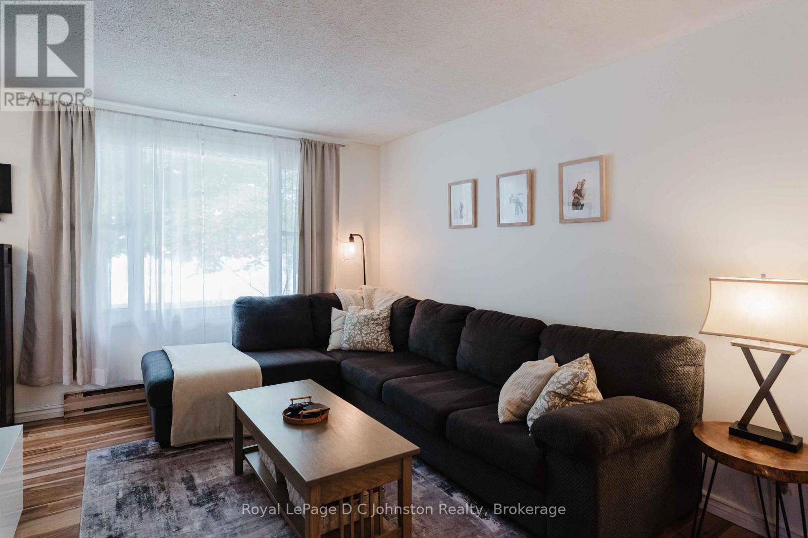 












761 ARLINGTON STREET

,
Saugeen Shores,




Ontario
N0H2C4

