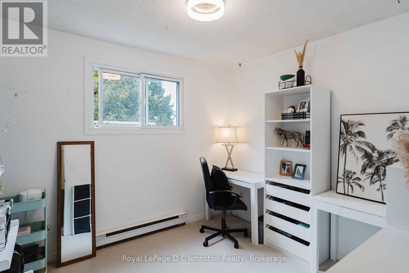 












761 ARLINGTON STREET

,
Saugeen Shores,




Ontario
N0H2C4

