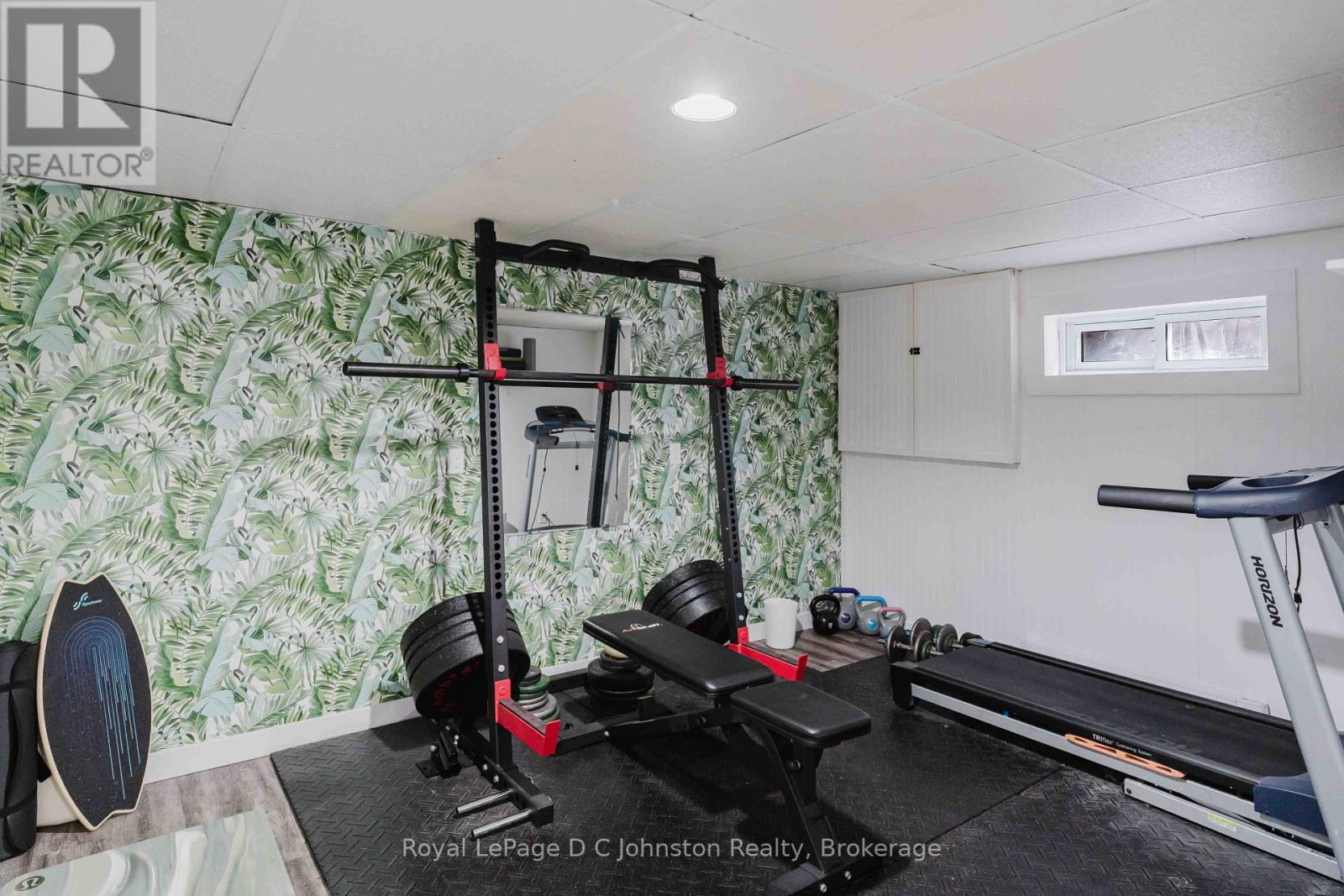 












761 ARLINGTON STREET

,
Saugeen Shores,




Ontario
N0H2C4

