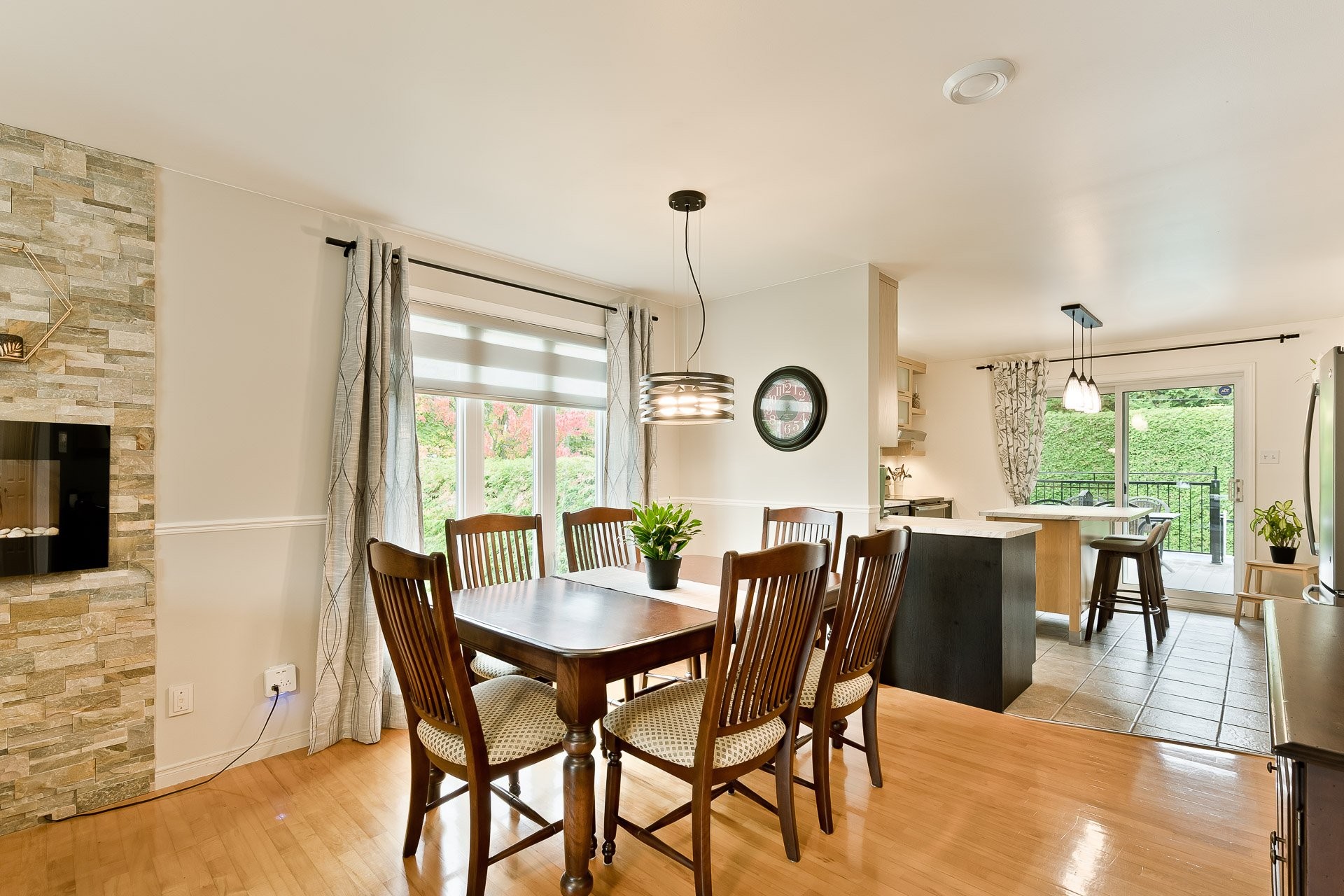 









1850


Rue de Châteaumont

,
Sherbrooke (Fleurimont),




QC
J1G5C4

