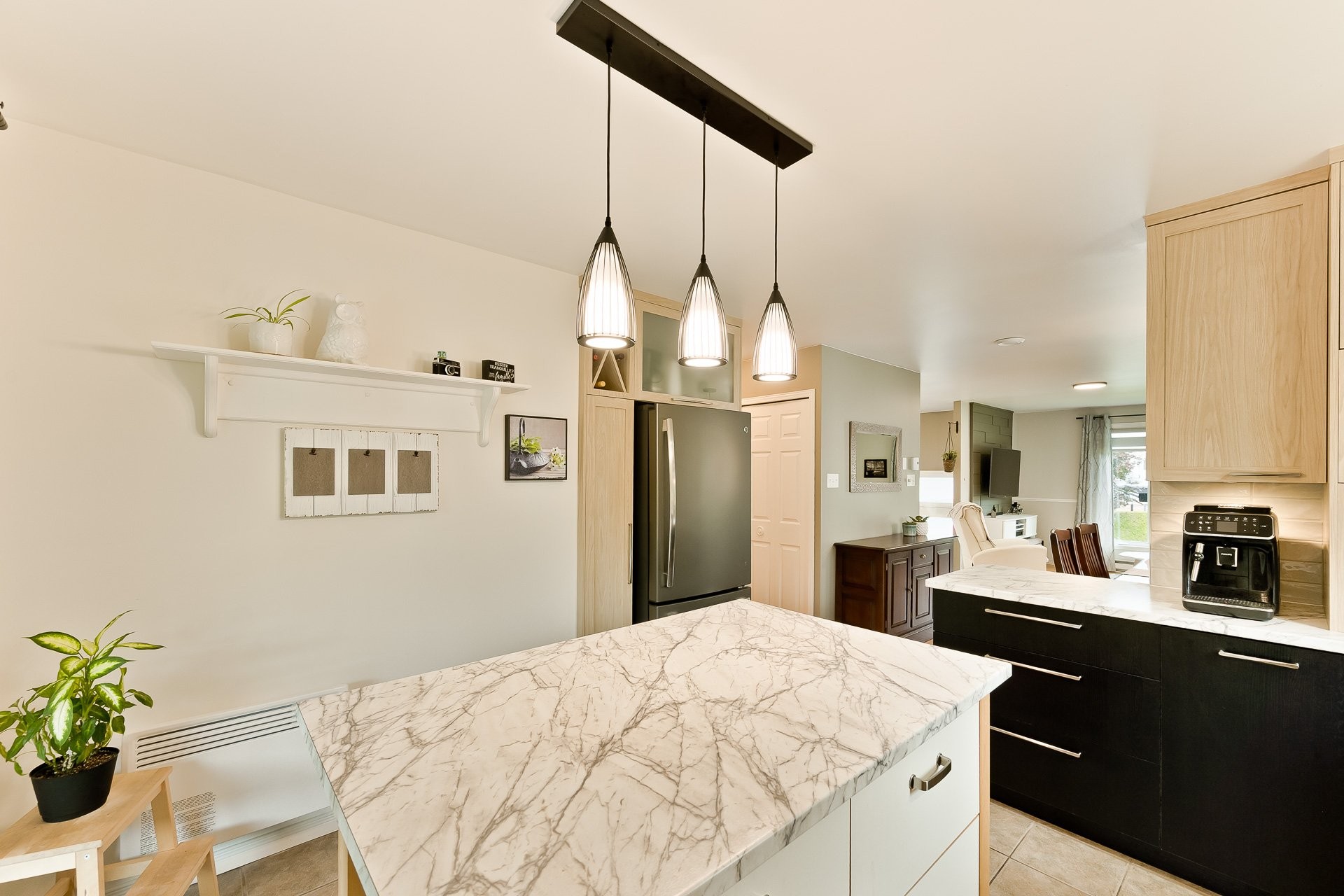 









1850


Rue de Châteaumont

,
Sherbrooke (Fleurimont),




QC
J1G5C4

