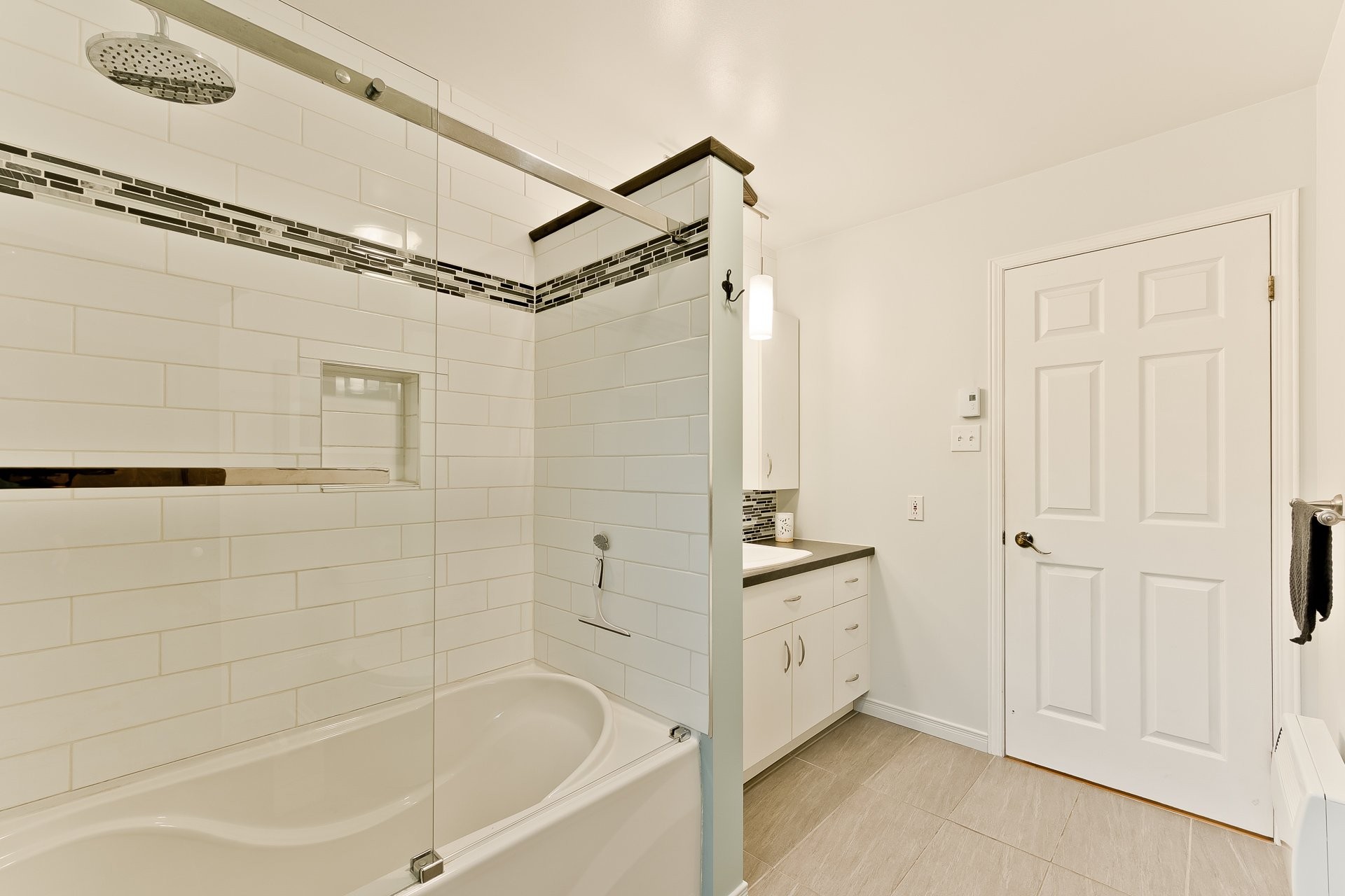 









1850


Rue de Châteaumont

,
Sherbrooke (Fleurimont),




QC
J1G5C4

