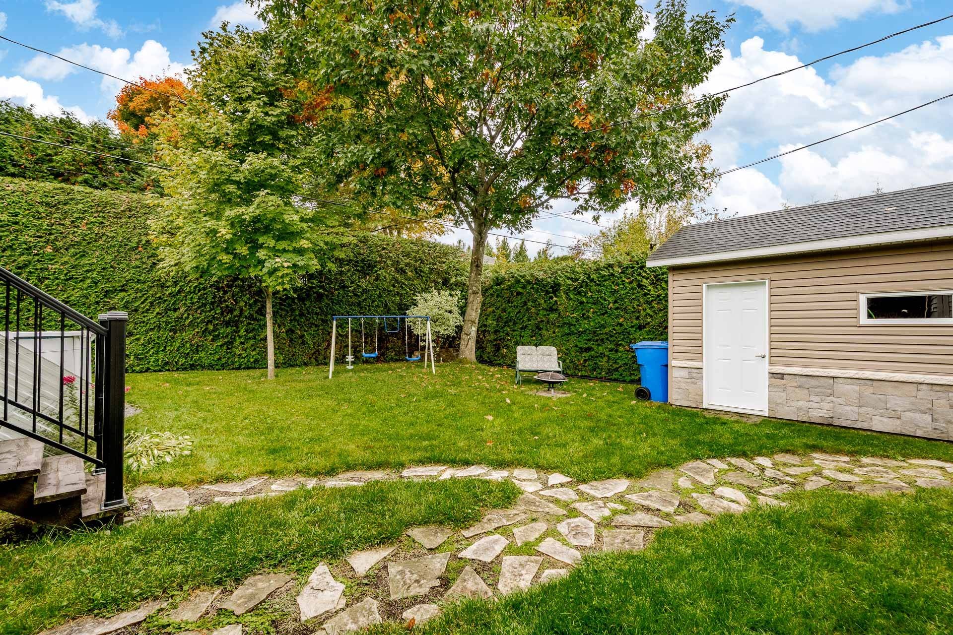 









1850


Rue de Châteaumont

,
Sherbrooke (Fleurimont),




QC
J1G5C4

