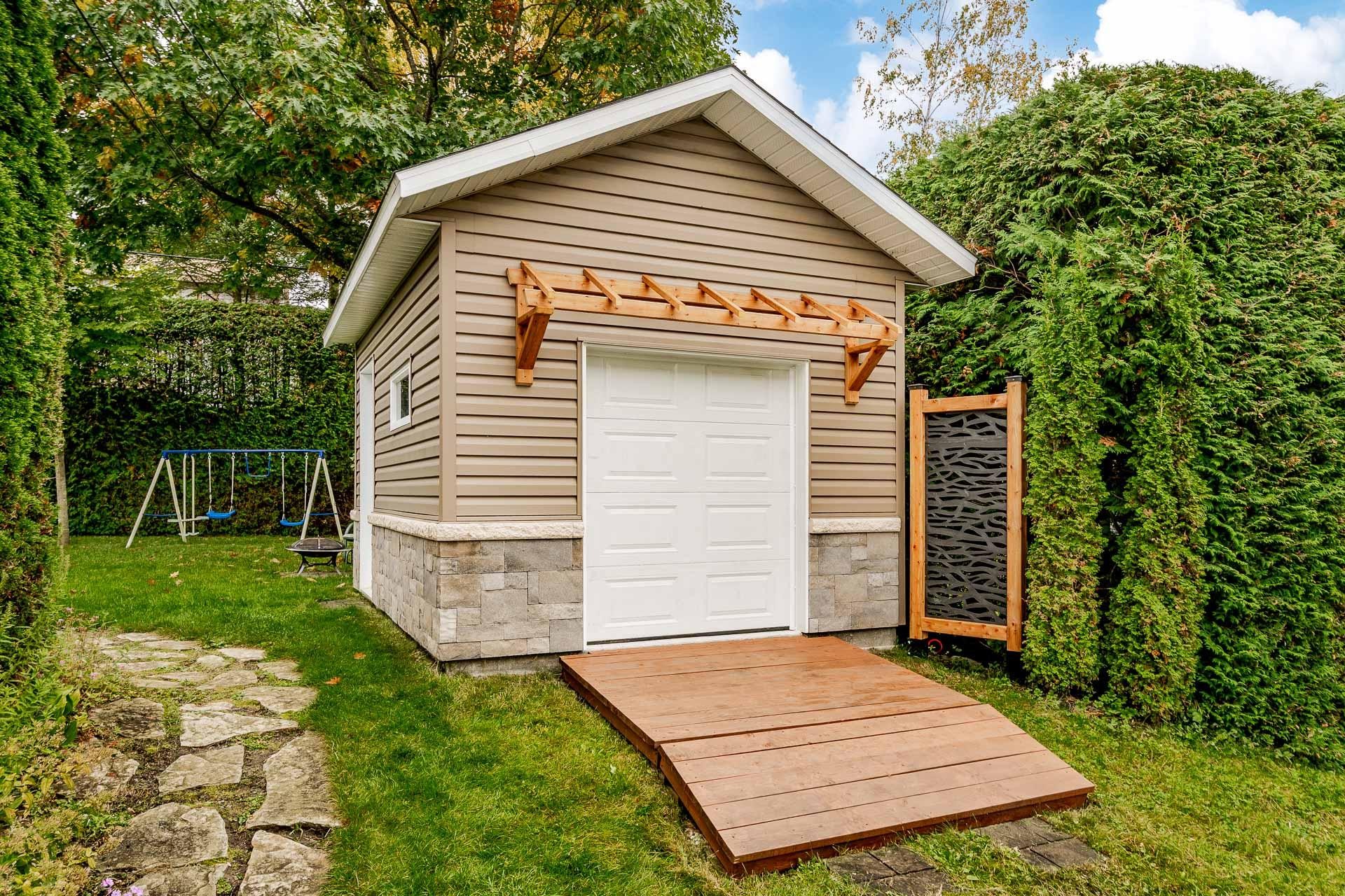 









1850


Rue de Châteaumont

,
Sherbrooke (Fleurimont),




QC
J1G5C4

