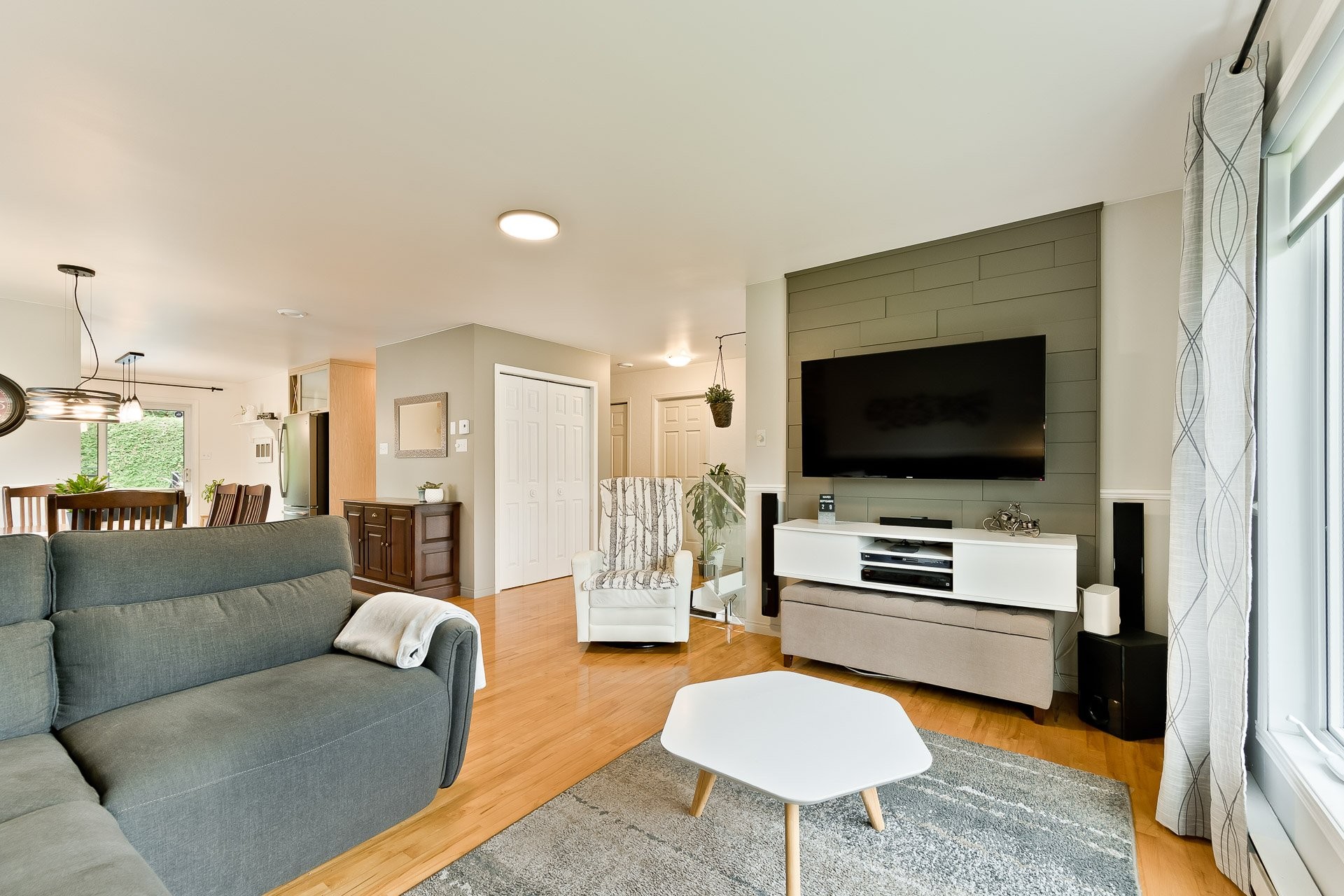 









1850


Rue de Châteaumont

,
Sherbrooke (Fleurimont),




QC
J1G5C4

