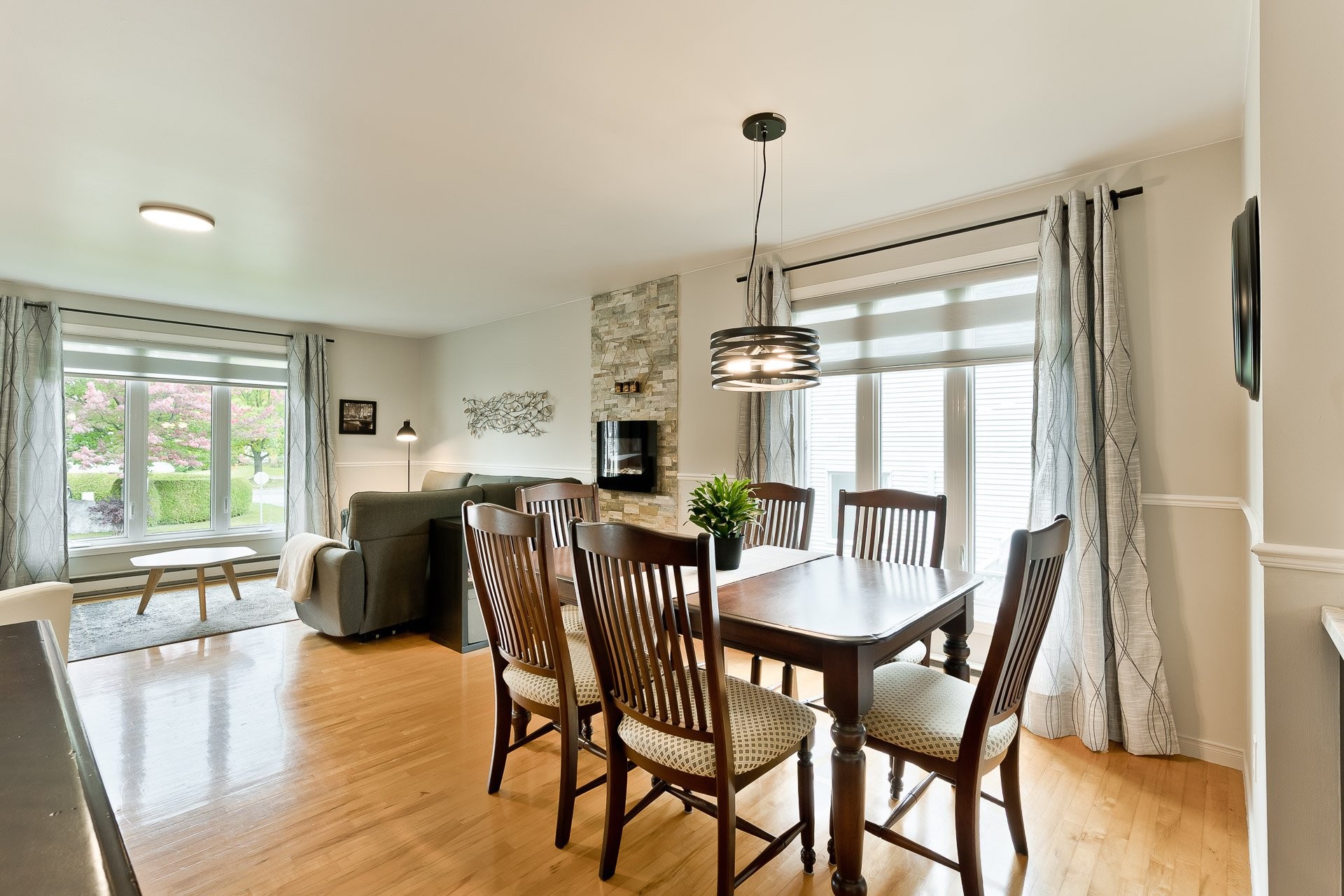 









1850


Rue de Châteaumont

,
Sherbrooke (Fleurimont),




QC
J1G5C4

