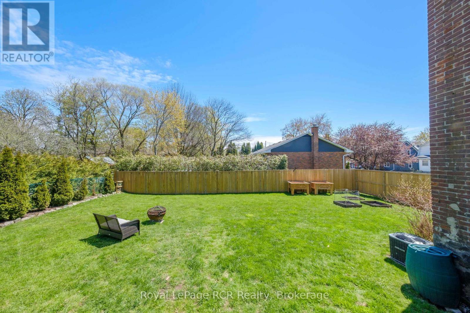 












494 16TH STREET W

,
Owen Sound,




Ontario
N4K4A4


