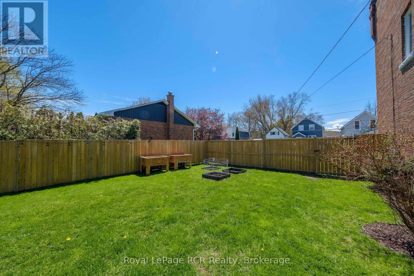 












494 16TH STREET W

,
Owen Sound,




Ontario
N4K4A4

