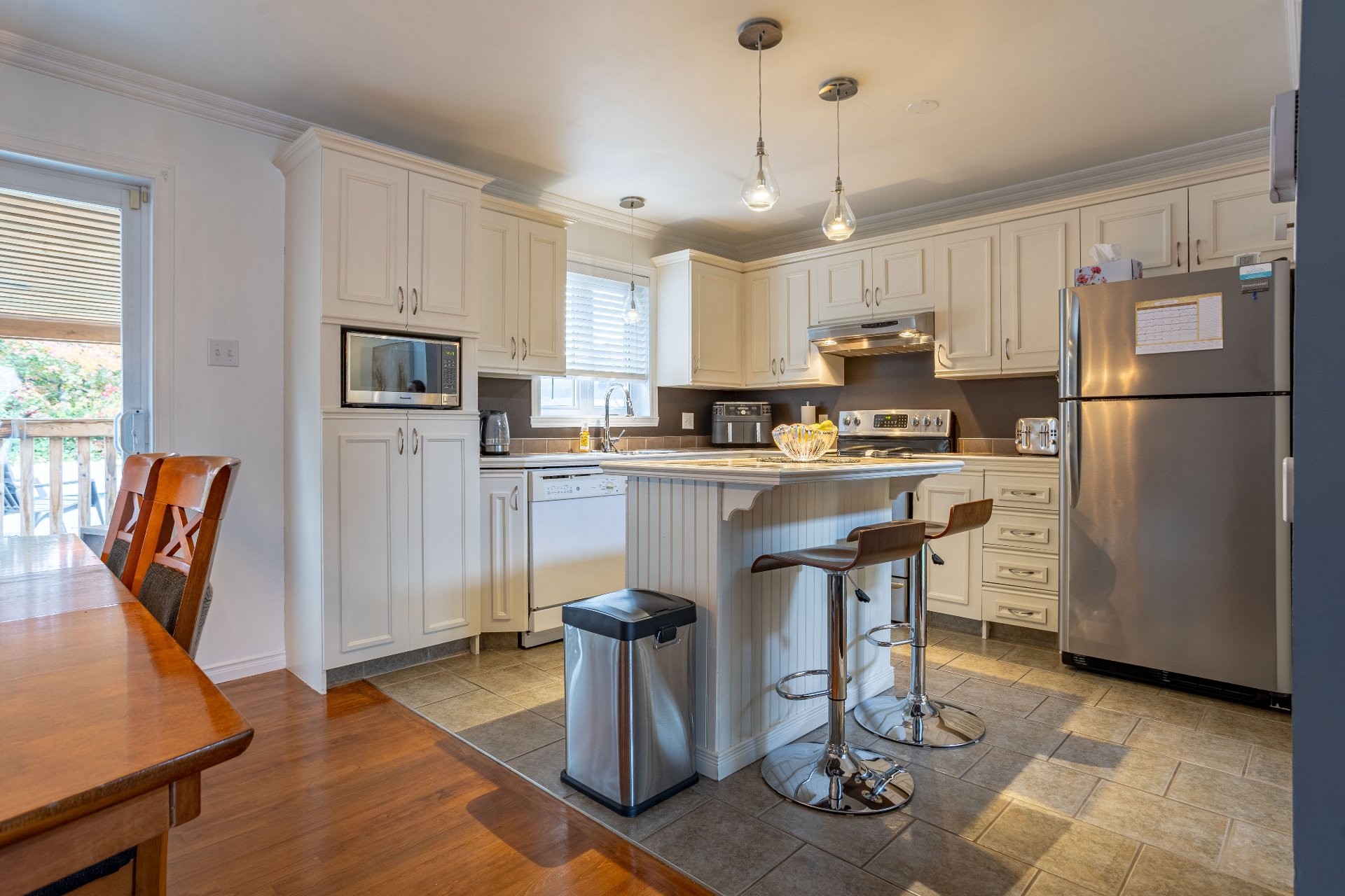 









1155


Rue Daigle

,
Trois-Rivières,




QC
G8V2L7

