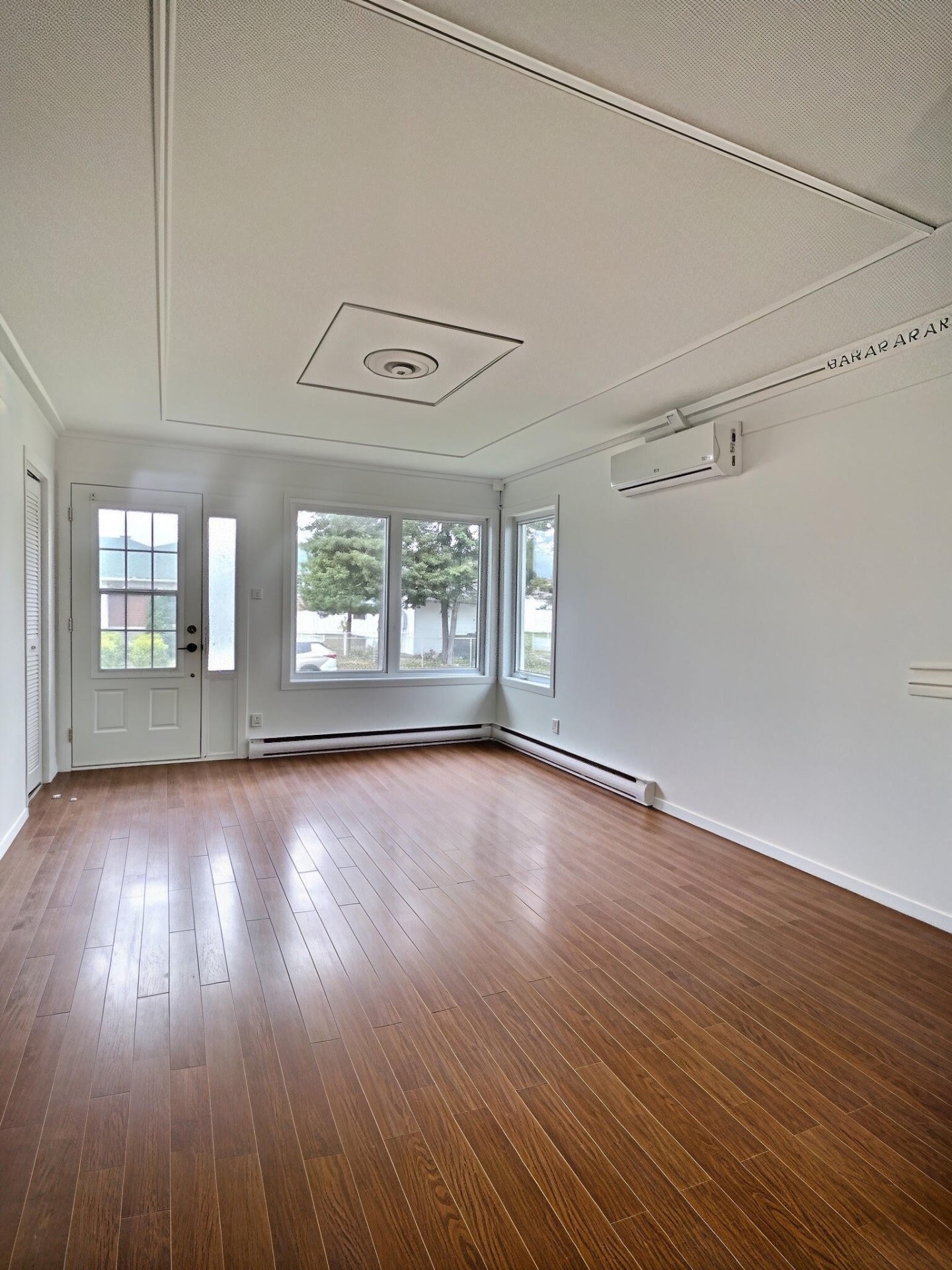 









531


21e Avenue

,
Shawinigan,




QC
G9T1B3

