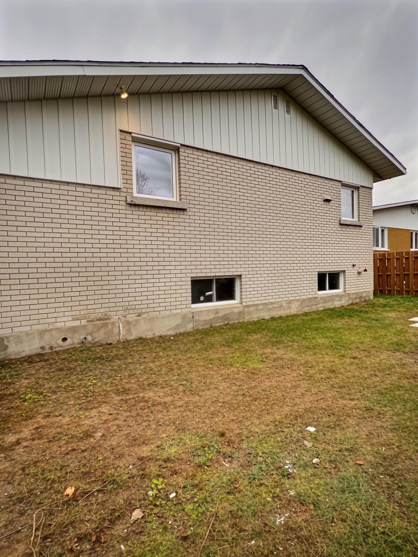 









531


21e Avenue

,
Shawinigan,




QC
G9T1B3

