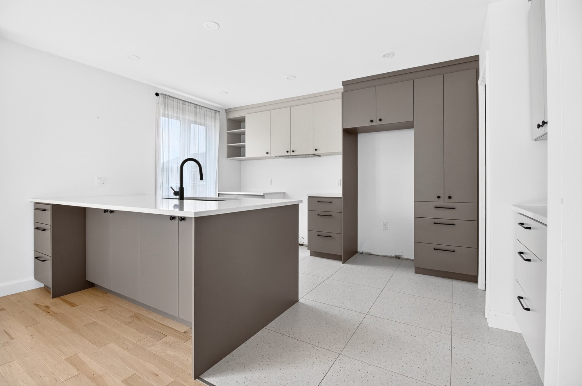 









70


Rue Massicotte

,
Champlain,




QC
G0X1C0

