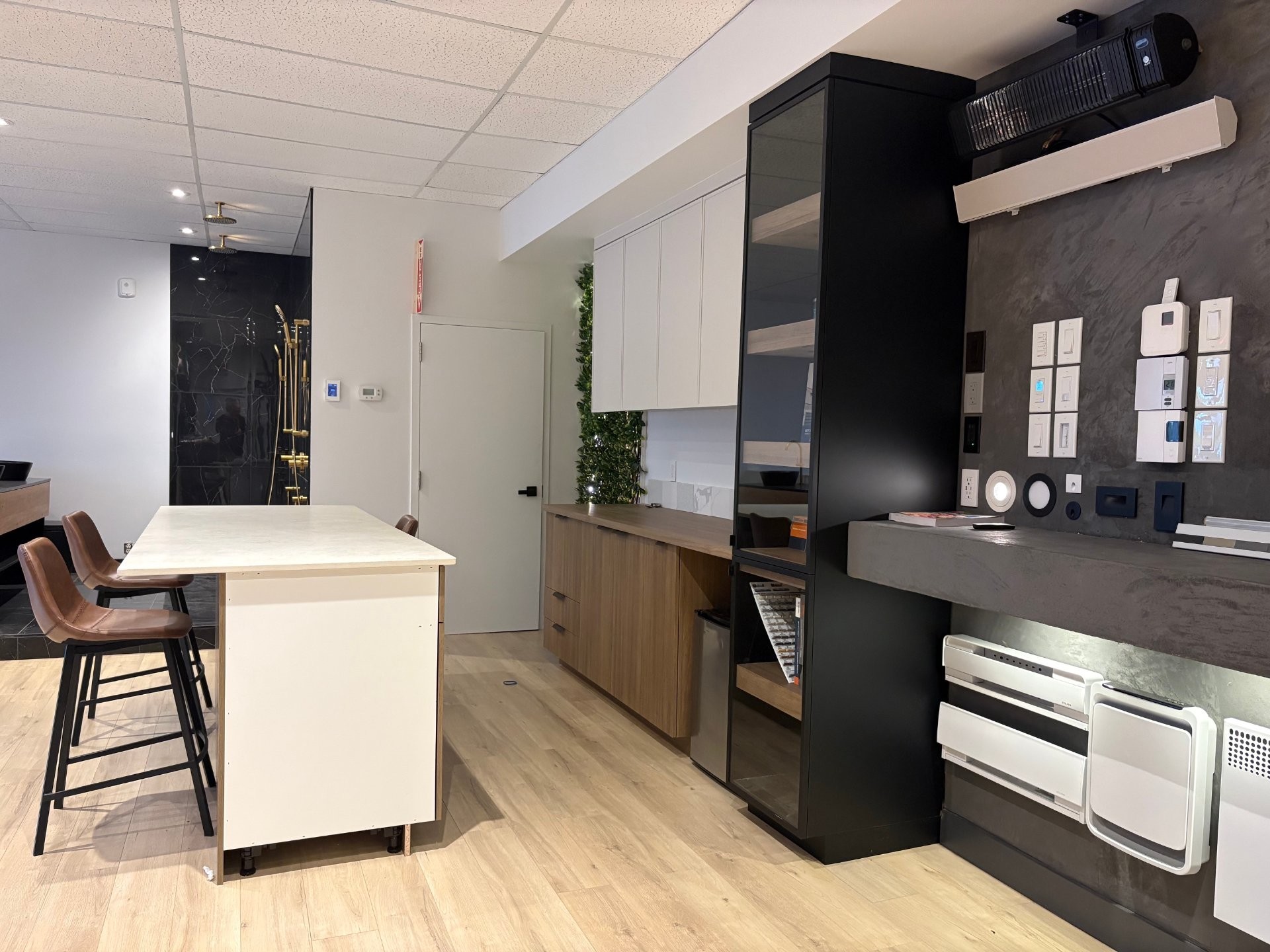 









355


Boul. du Séminaire N.

, 2,
Saint-Jean-sur-Richelieu,




QC
J3B8C5

