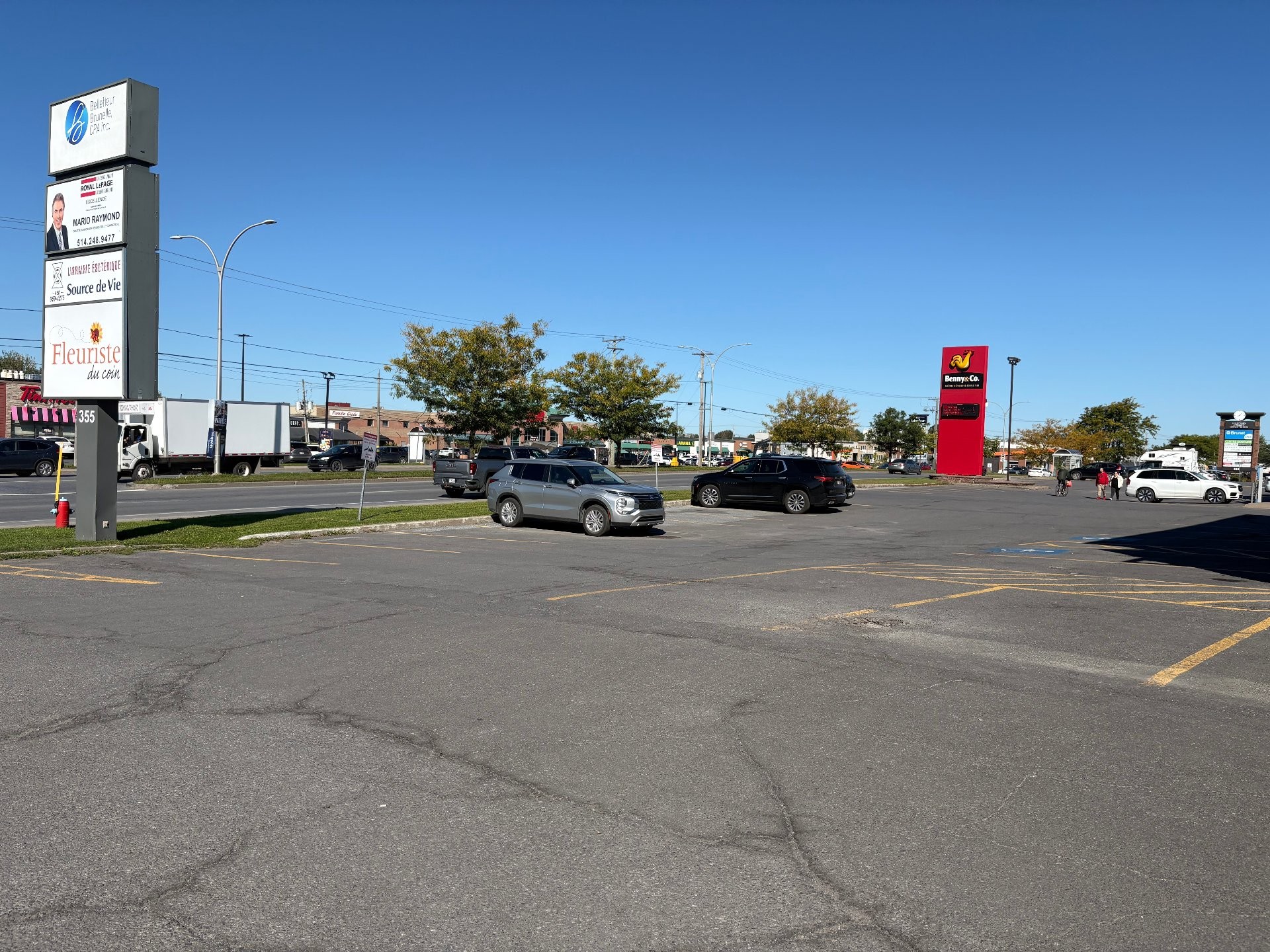 









355


Boul. du Séminaire N.

, 2,
Saint-Jean-sur-Richelieu,




QC
J3B8C5

