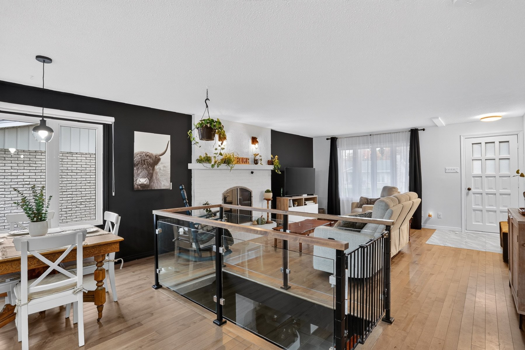 









3422


Av. Ste-Marthe

,
Shawinigan,




QC
G9N4Z3


