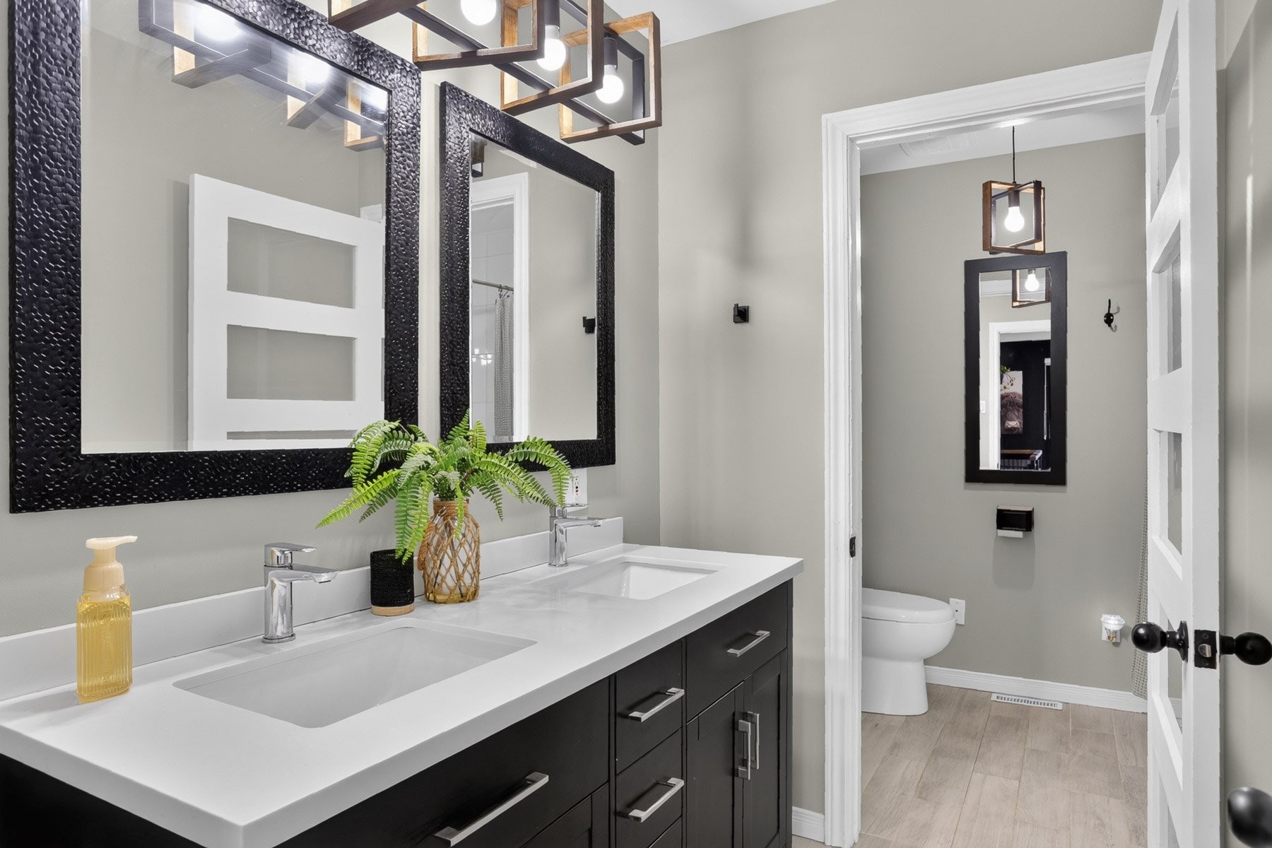 









3422


Av. Ste-Marthe

,
Shawinigan,




QC
G9N4Z3

