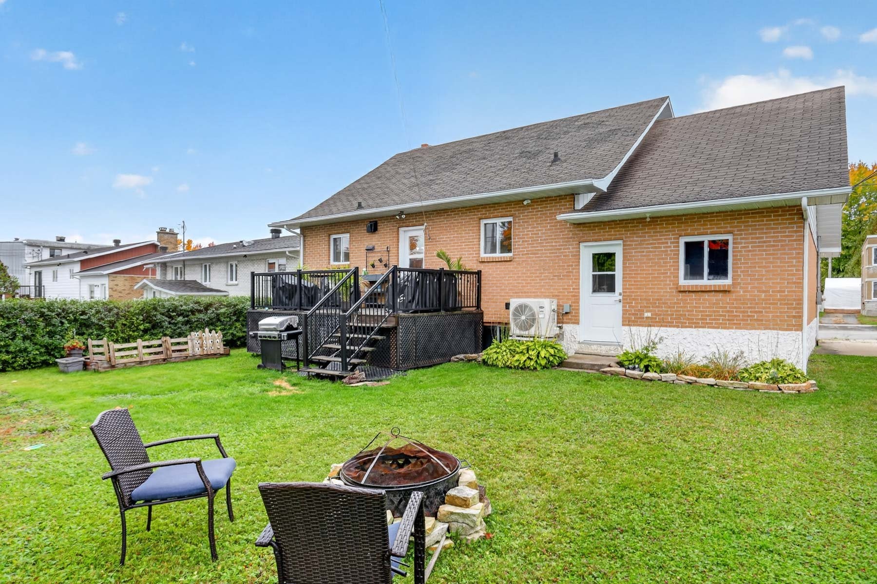 









3422


Av. Ste-Marthe

,
Shawinigan,




QC
G9N4Z3


