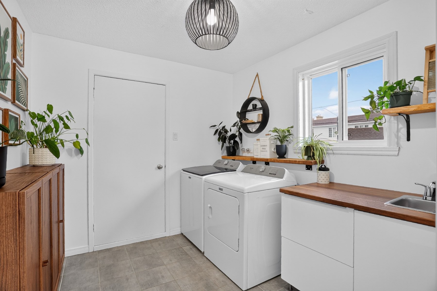 









3422


Av. Ste-Marthe

,
Shawinigan,




QC
G9N4Z3

