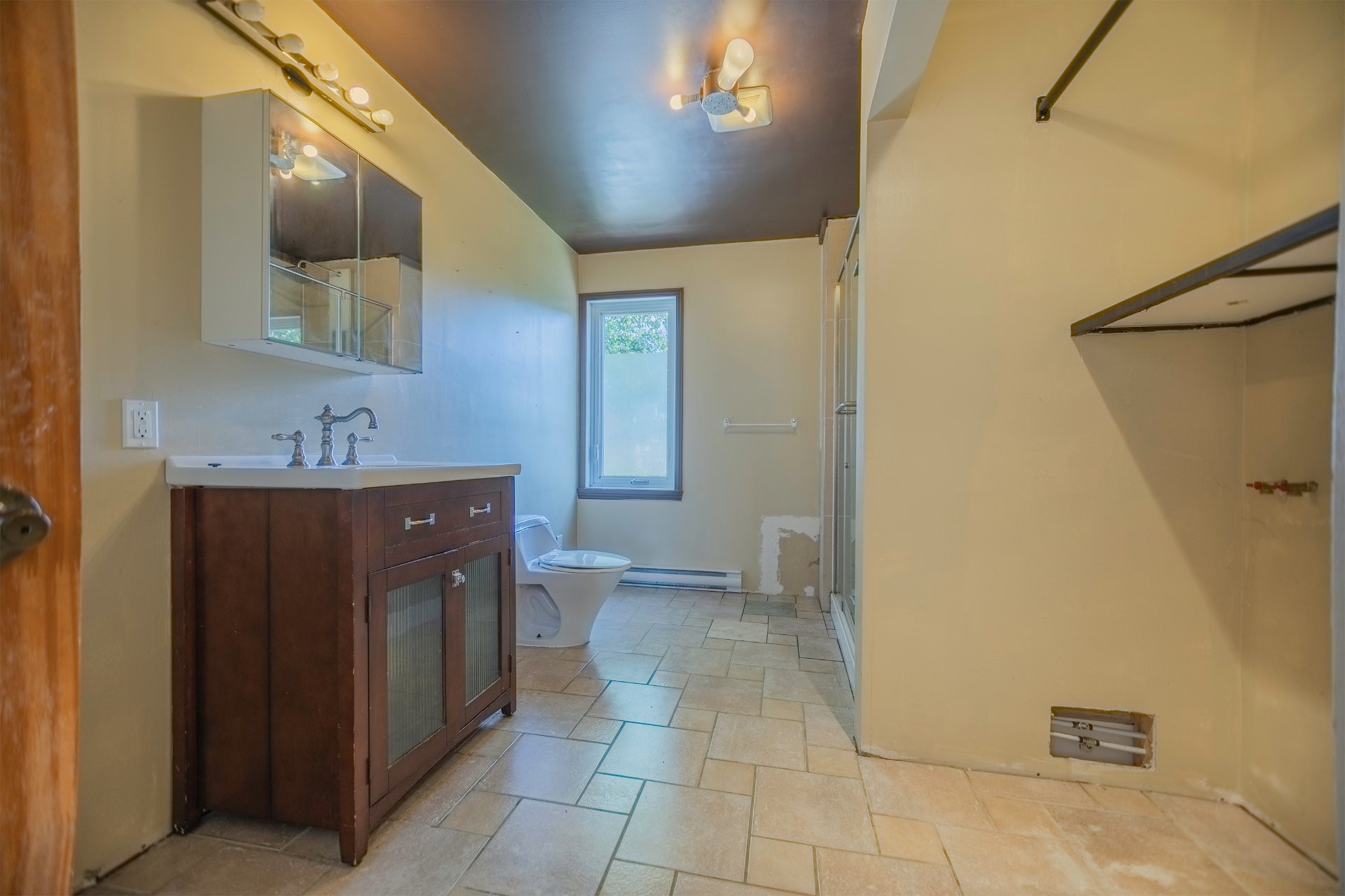 









2012

 - 2014


Rue St-Pierre

,
Longueuil (Le Vieux-Longueuil),




QC
J4P3K6

