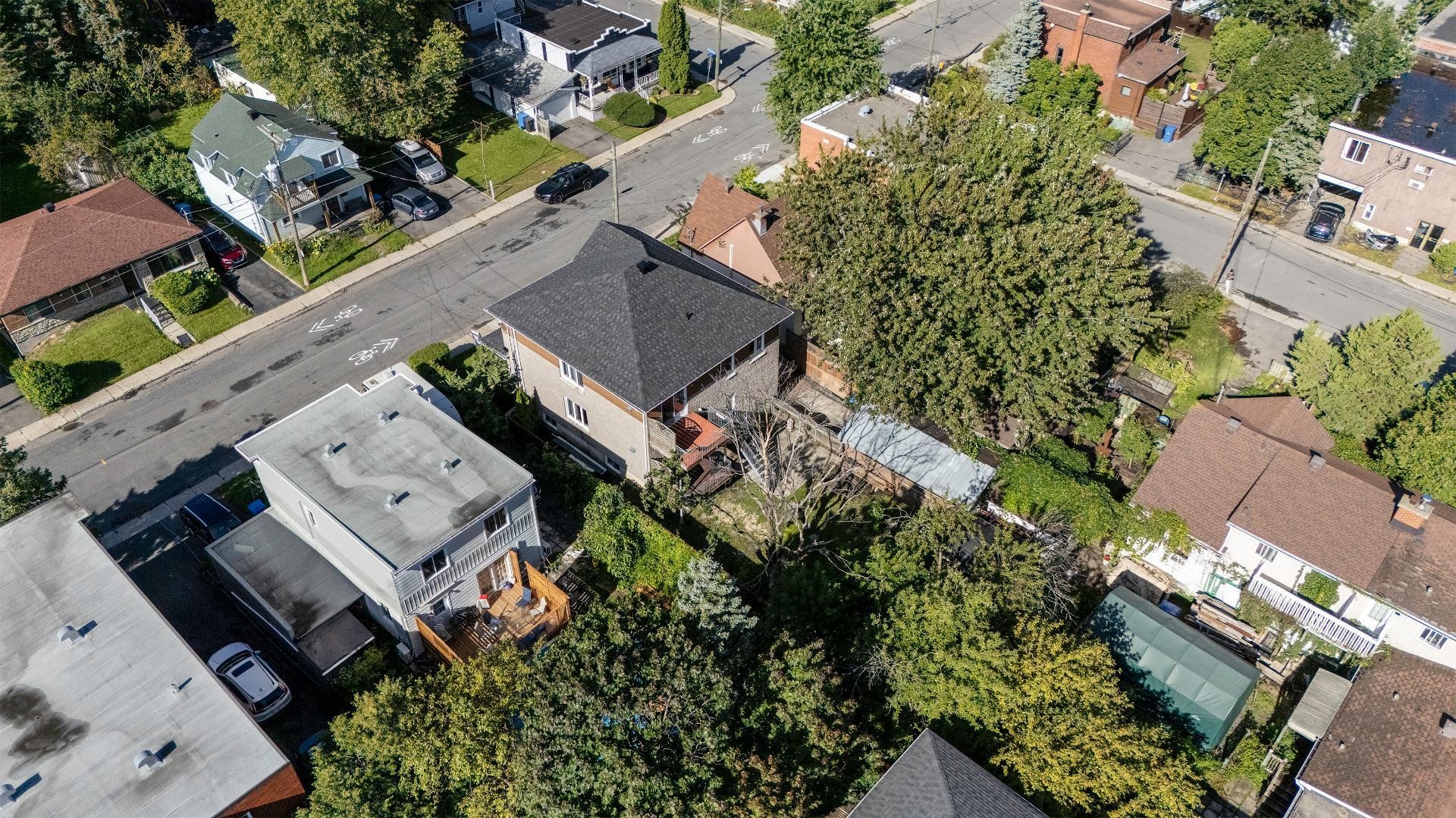 









2012

 - 2014


Rue St-Pierre

,
Longueuil (Le Vieux-Longueuil),




QC
J4P3K6

