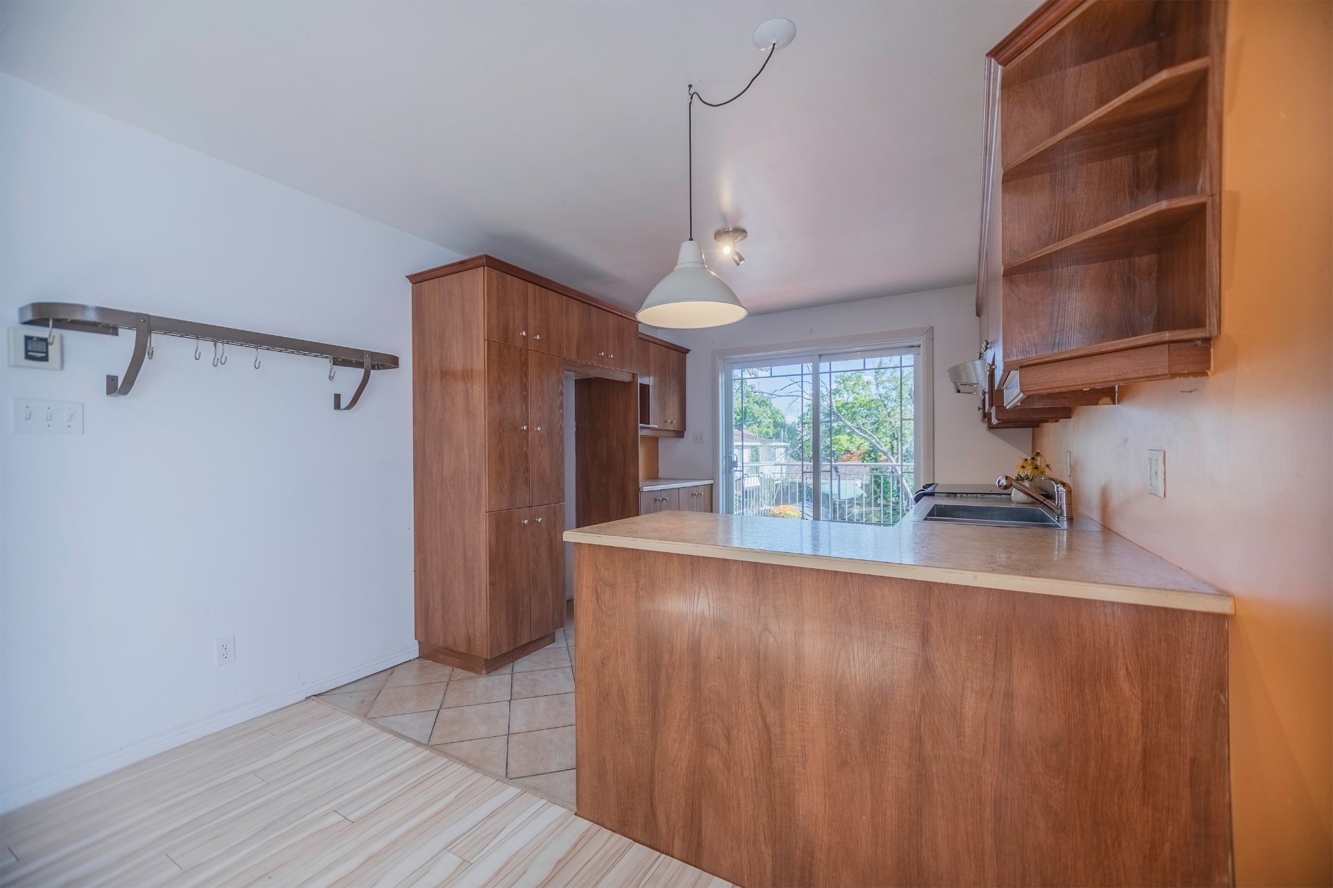 









2012

 - 2014


Rue St-Pierre

,
Longueuil (Le Vieux-Longueuil),




QC
J4P3K6

