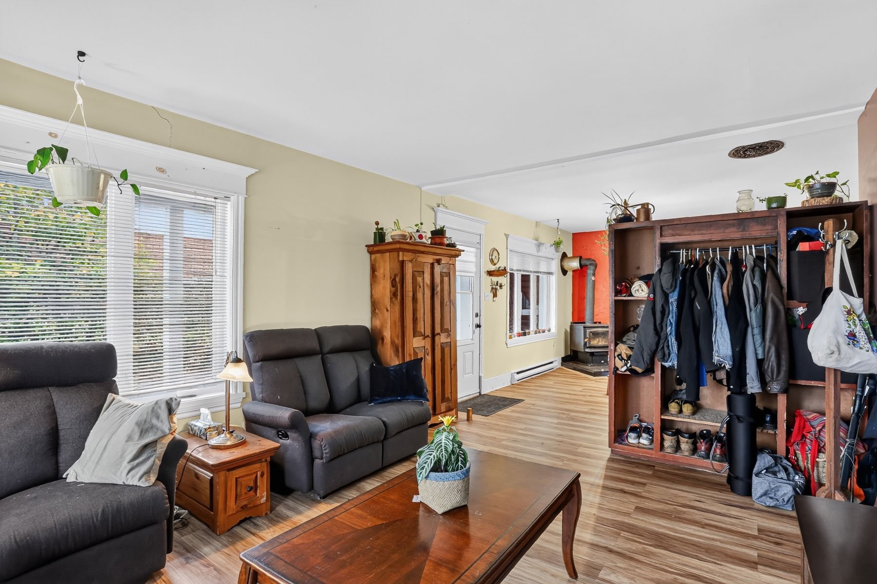 









5121

 - 5125


Ch. des Pionniers

,
Shawinigan,




QC
G9T3N5

