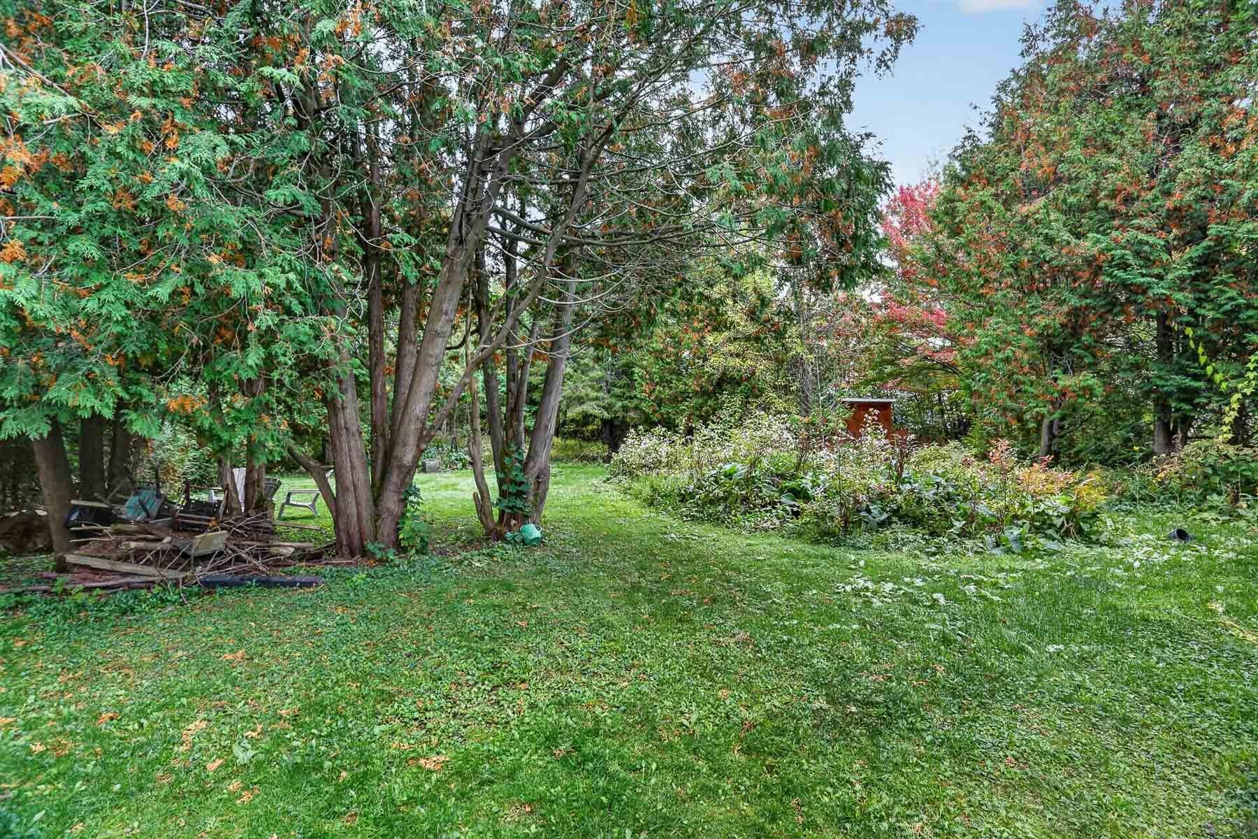 









5121

 - 5125


Ch. des Pionniers

,
Shawinigan,




QC
G9T3N5

