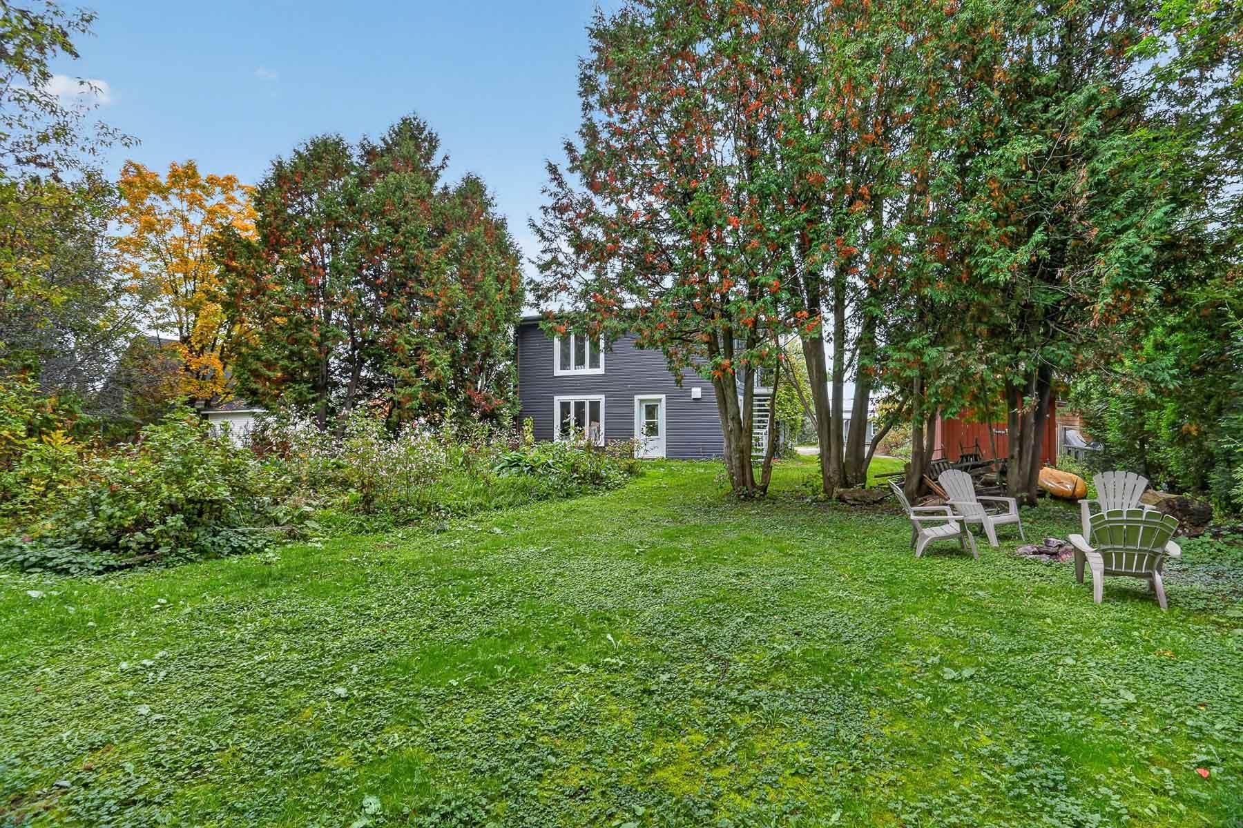 









5121

 - 5125


Ch. des Pionniers

,
Shawinigan,




QC
G9T3N5

