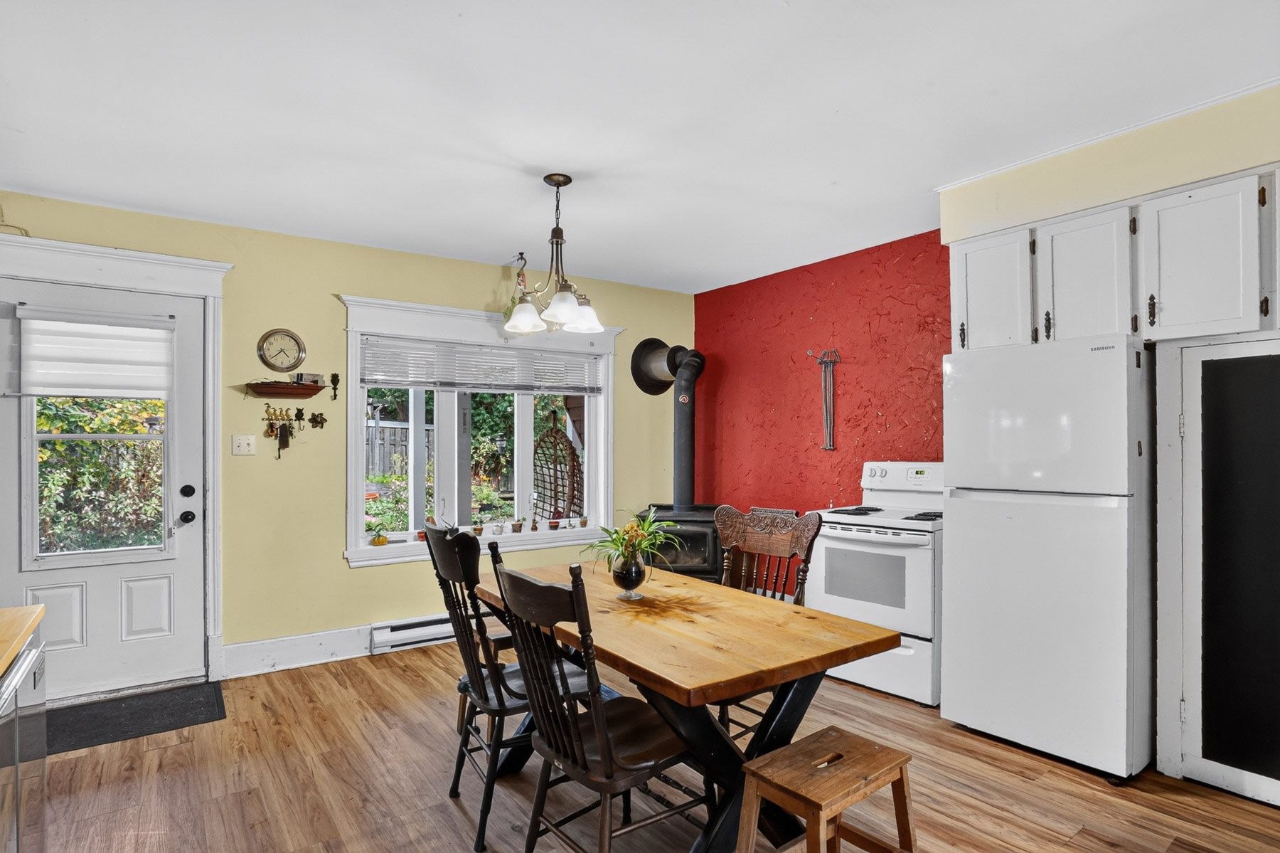 









5121

 - 5125


Ch. des Pionniers

,
Shawinigan,




QC
G9T3N5

