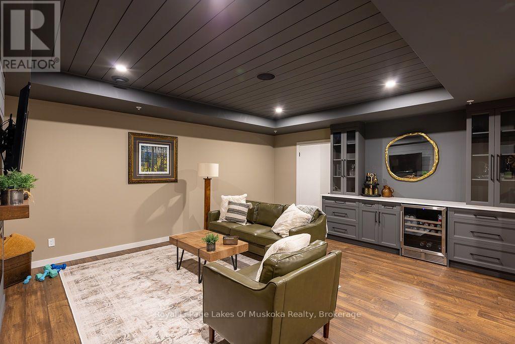 












LOT 18 - 113 GRYFFIN BLUFFS LANE

,
Huntsville (Brunel),




Ontario
P0B1M0

