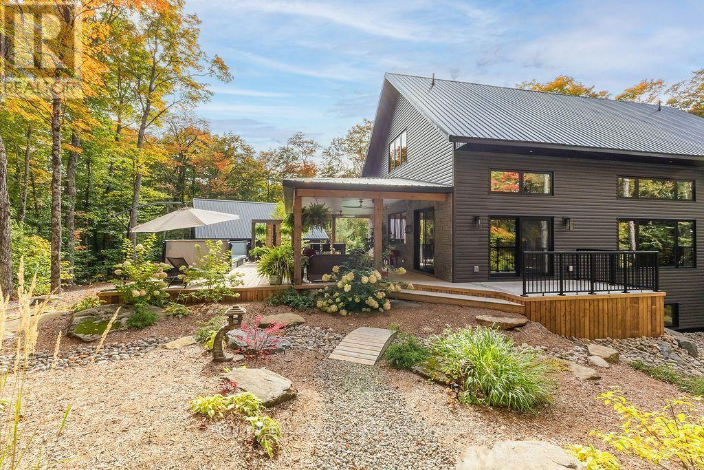 












LOT 18 - 113 GRYFFIN BLUFFS LANE

,
Huntsville (Brunel),




Ontario
P0B1M0

