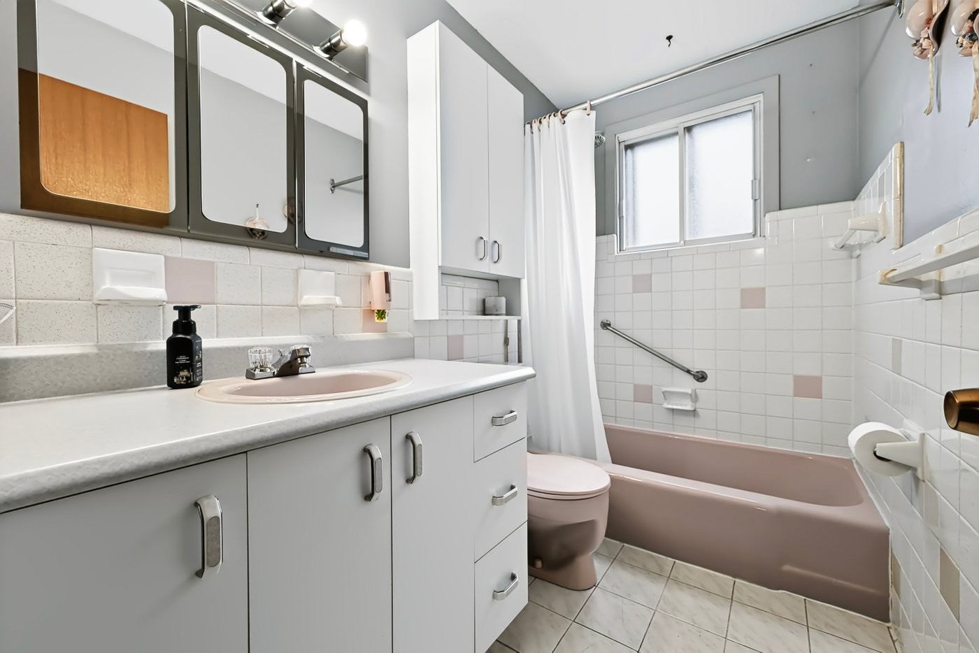 









843


Rue Charles-Guimond

,
Boucherville,




QC
J4B3Z4

