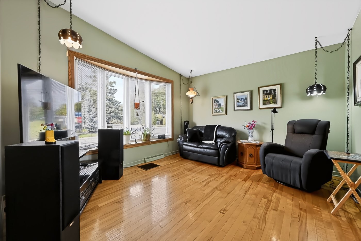 









843


Rue Charles-Guimond

,
Boucherville,




QC
J4B3Z4

