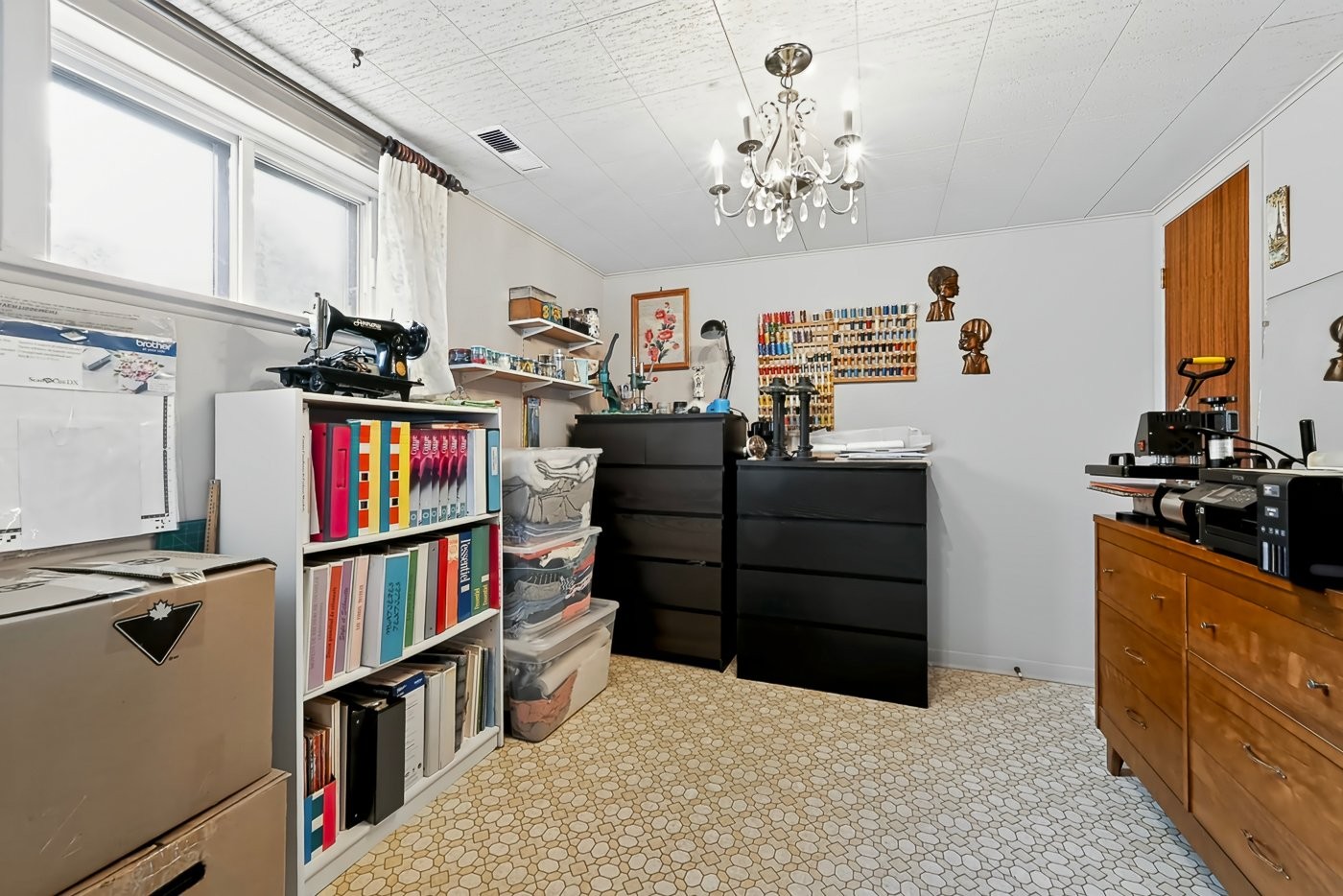 









843


Rue Charles-Guimond

,
Boucherville,




QC
J4B3Z4

